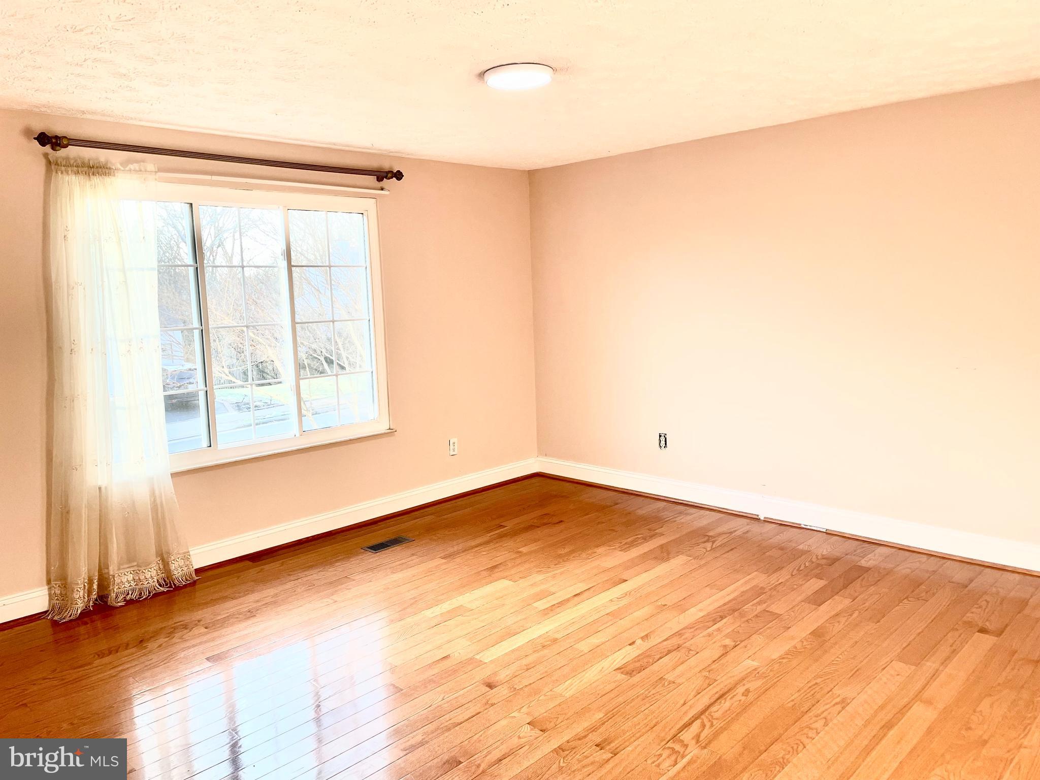 CABELLS MILL - Residential Lease