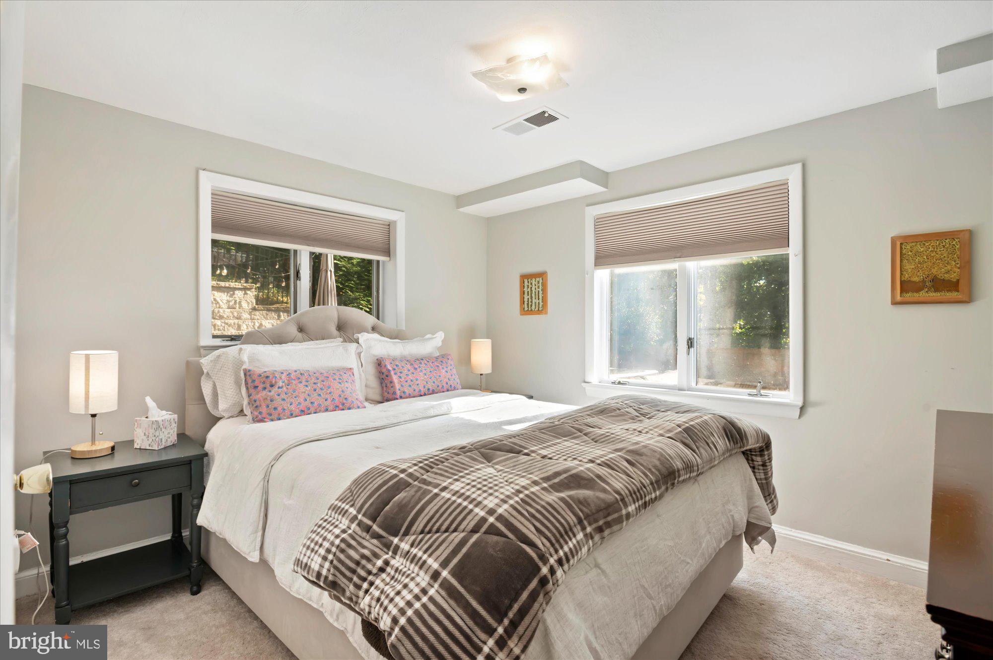 TULIP HILL - Residential