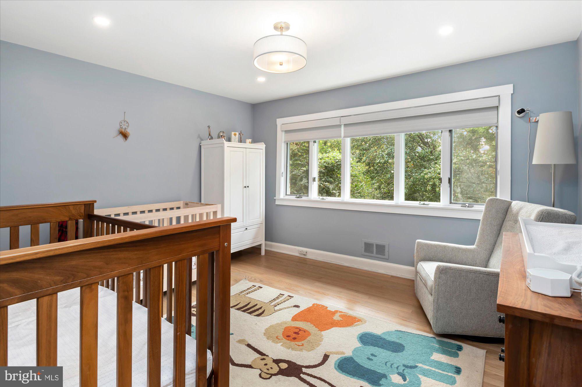 TULIP HILL - Residential