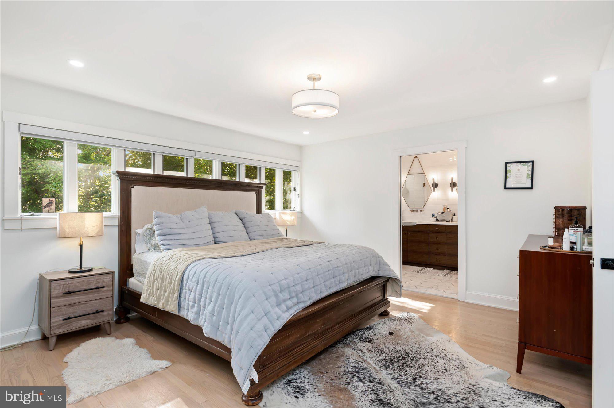 TULIP HILL - Residential