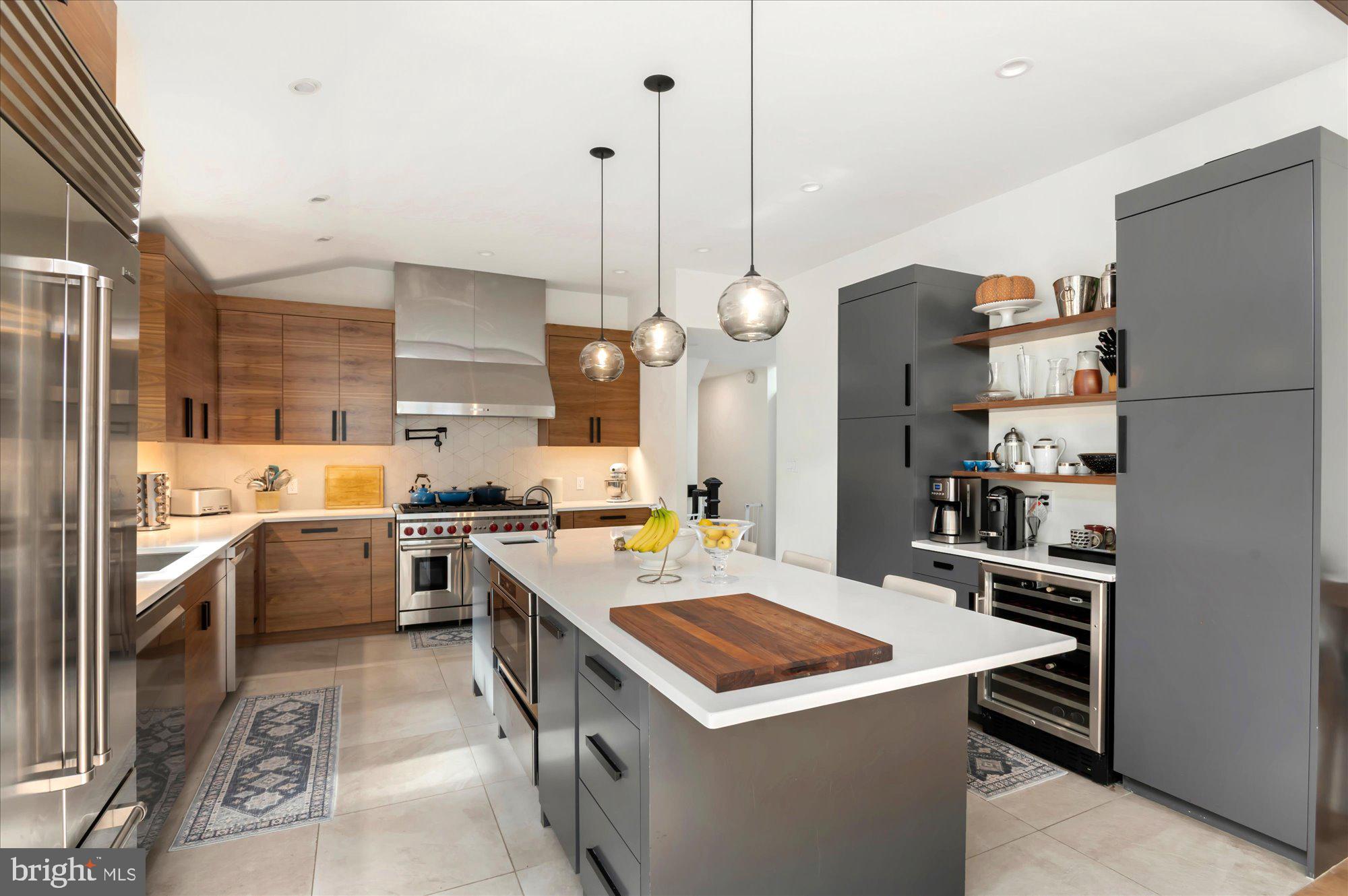 TULIP HILL - Residential