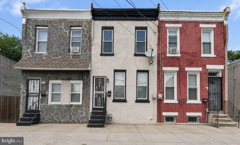 Townhouse For Sale - 757 Spruce Street<br/> CAMDEN, NJ 08103