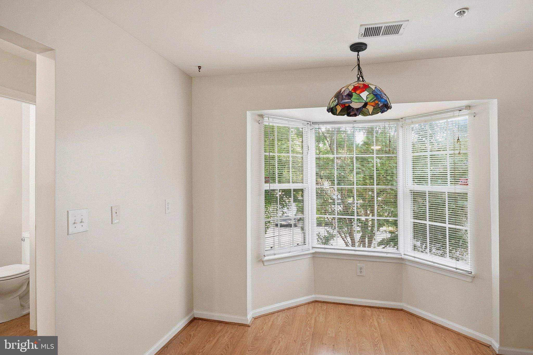 1125 SIMSBURY COURT