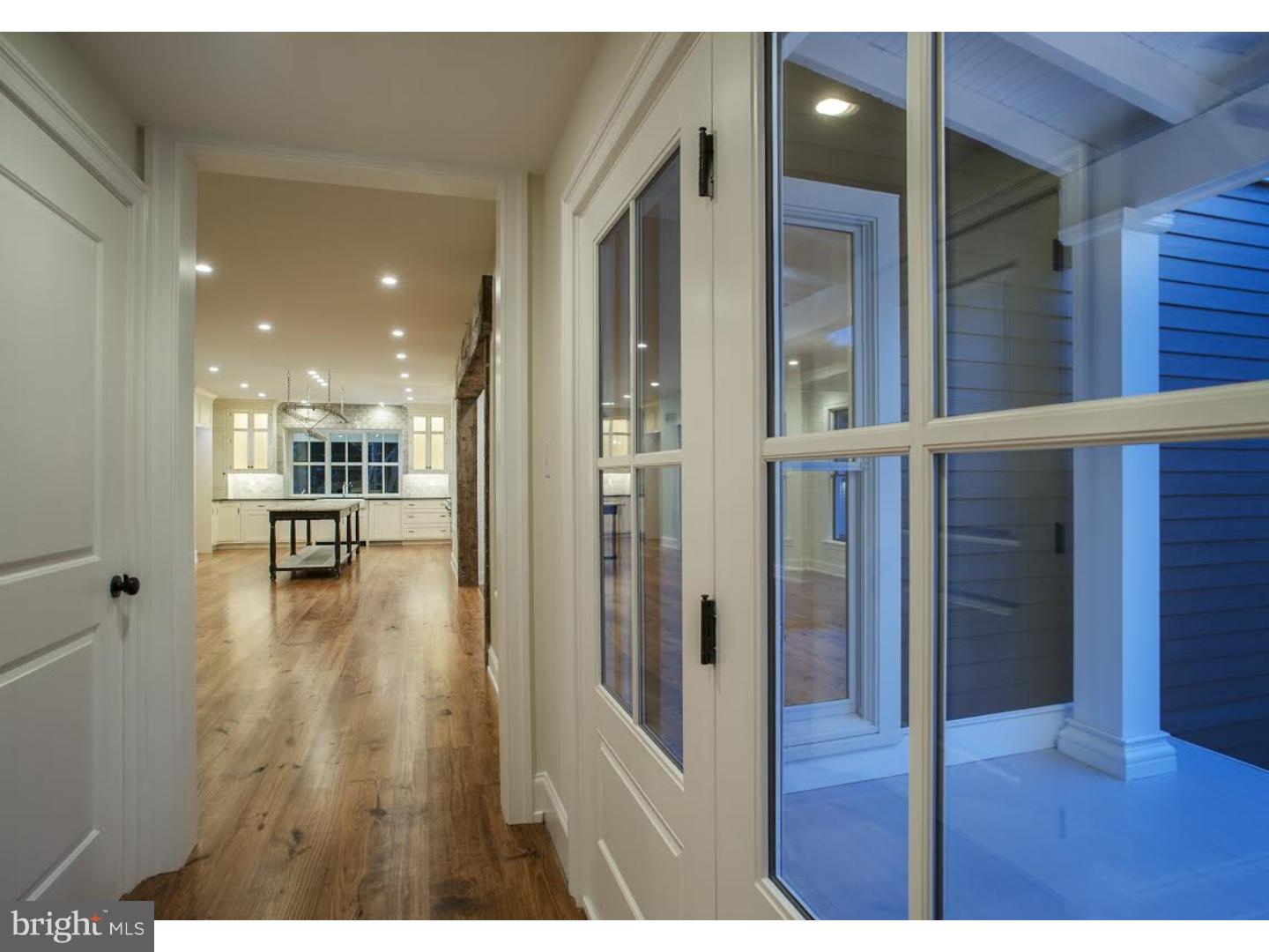 COLONIAL VILLAGE - Residential