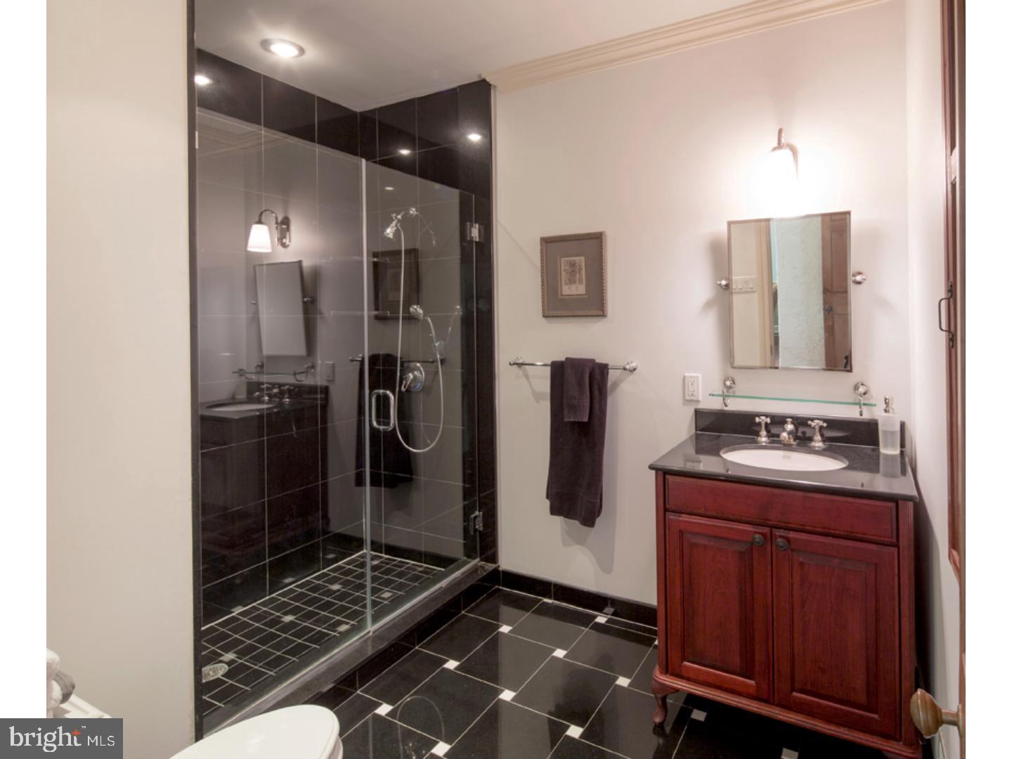 COACH HOUSE - Residential