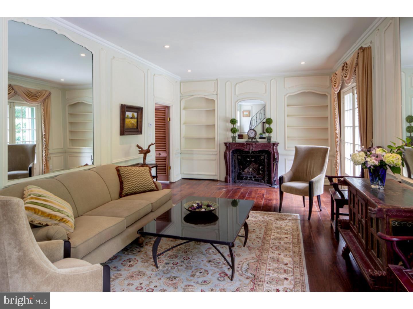 COACH HOUSE - Residential