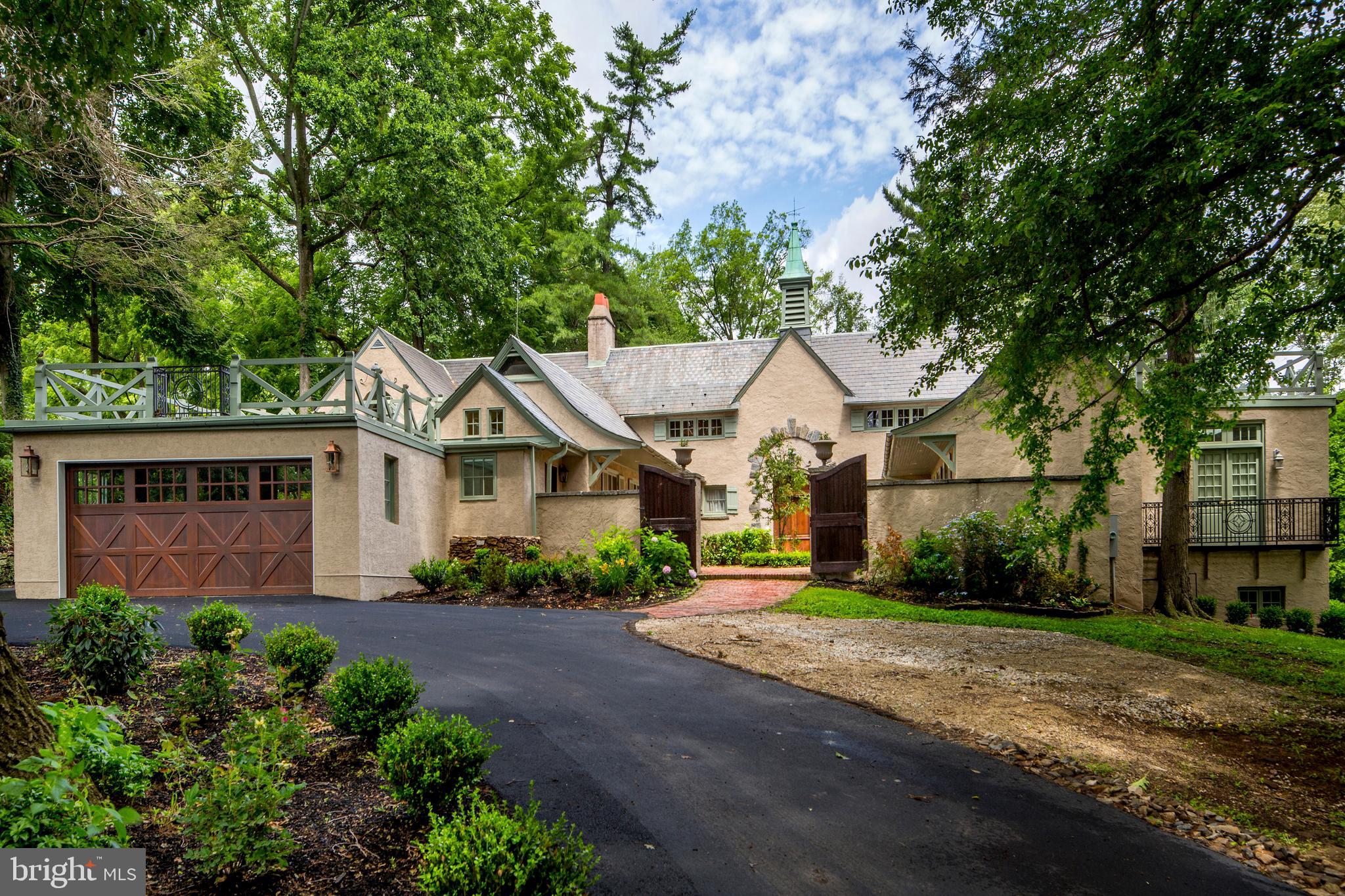 COACH HOUSE - Residential