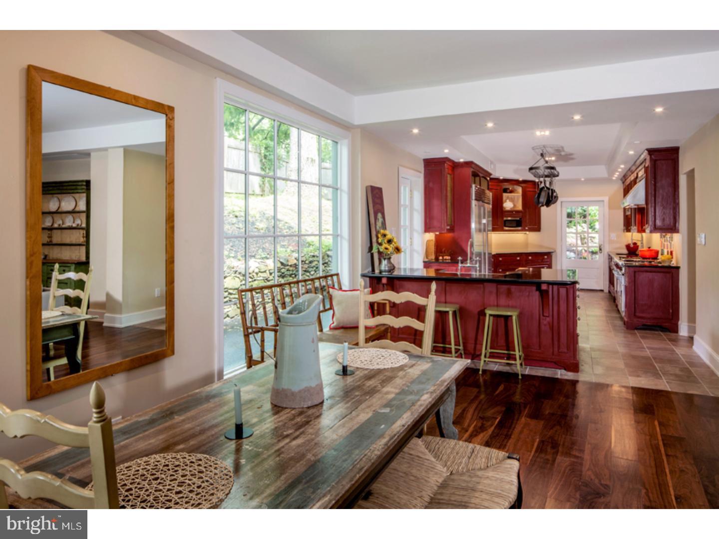 COACH HOUSE - Residential