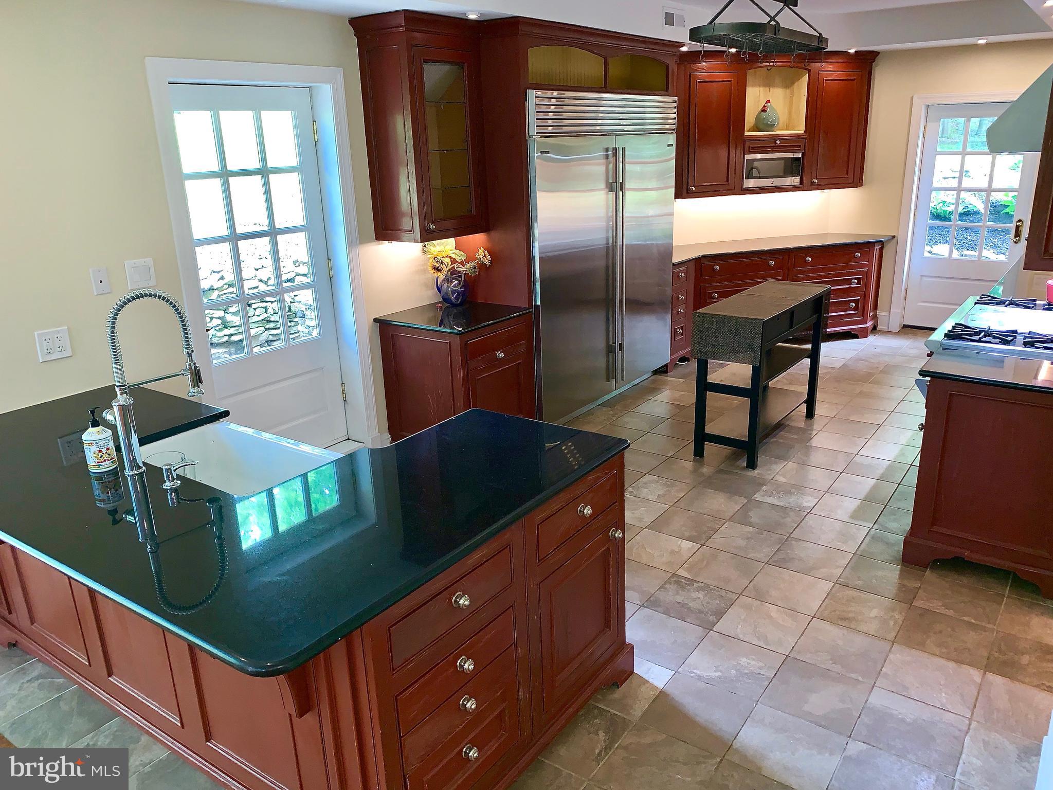 COACH HOUSE - Residential