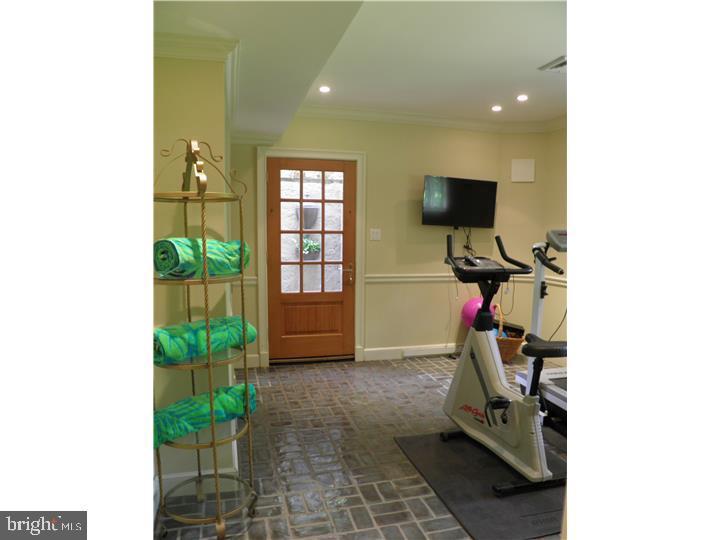 COACH HOUSE - Residential