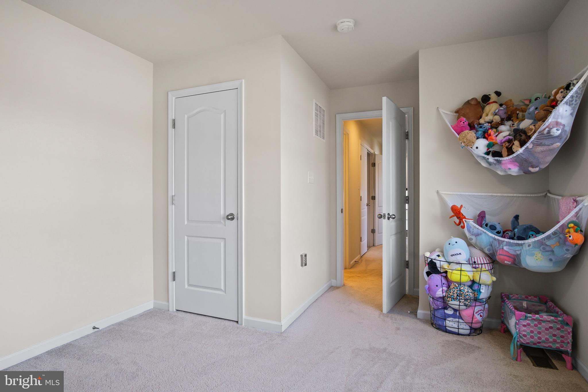 ARCHERS ROCK - Residential