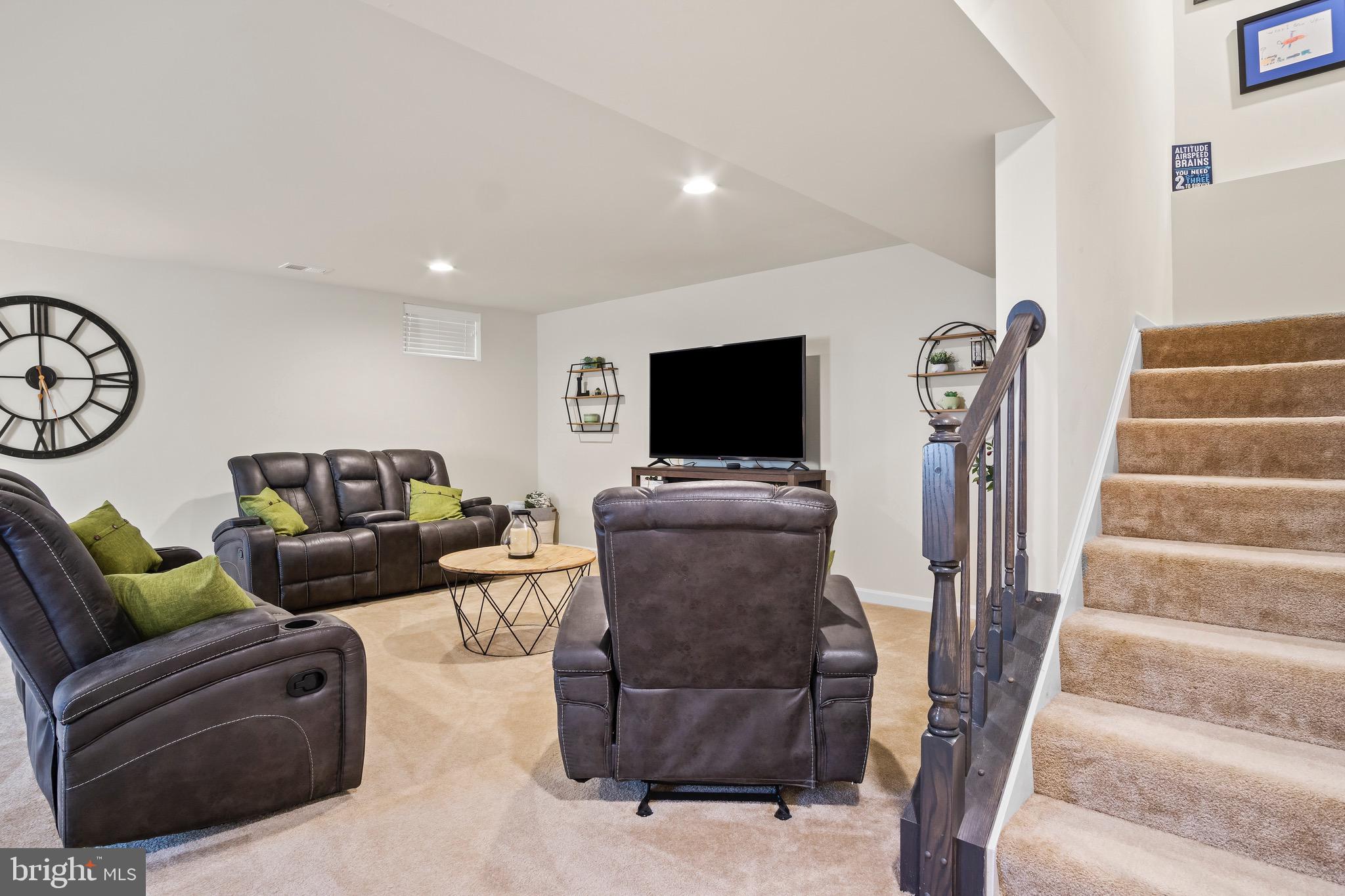 ARCHERS ROCK - Residential