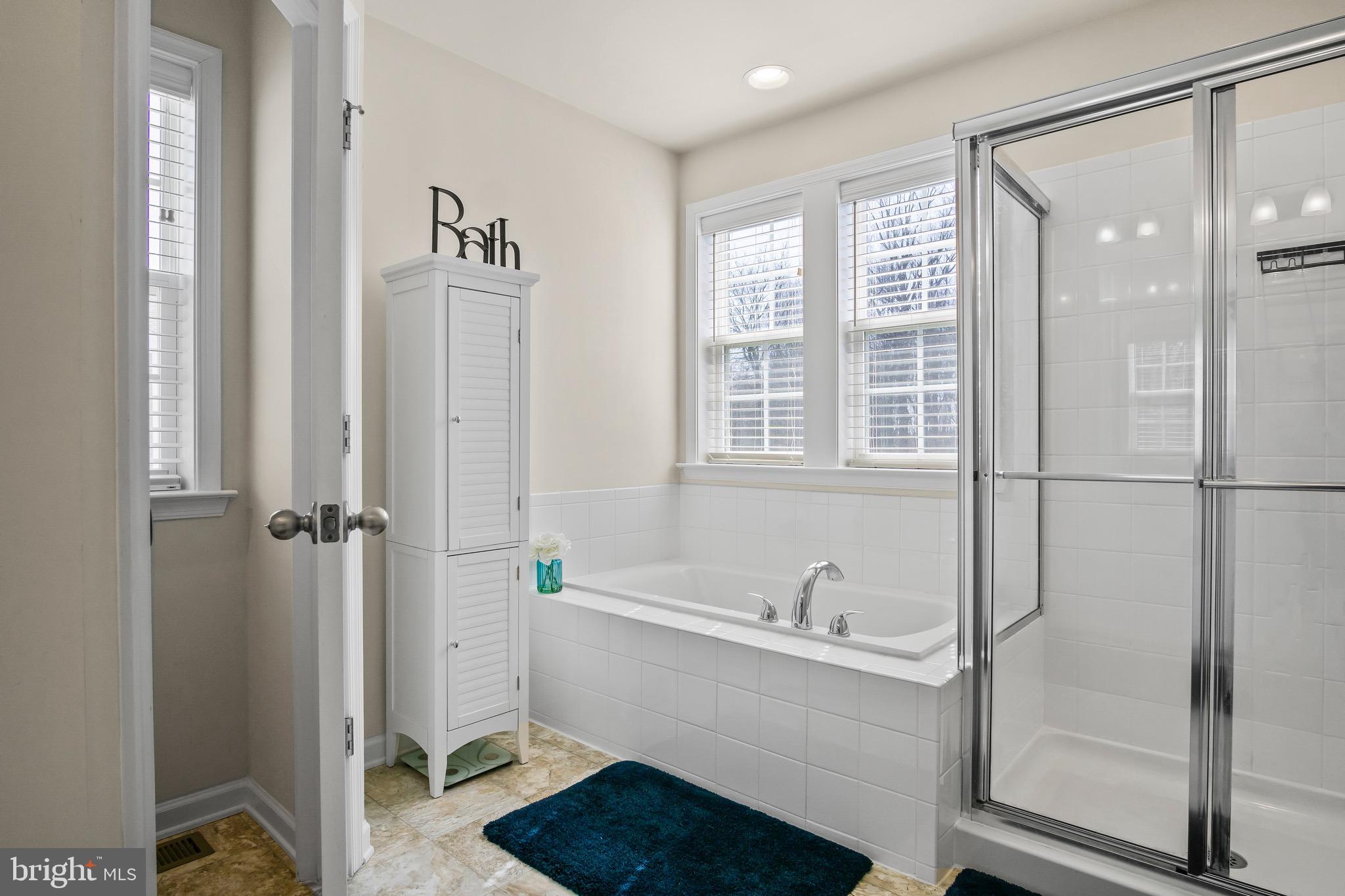 ARCHERS ROCK - Residential