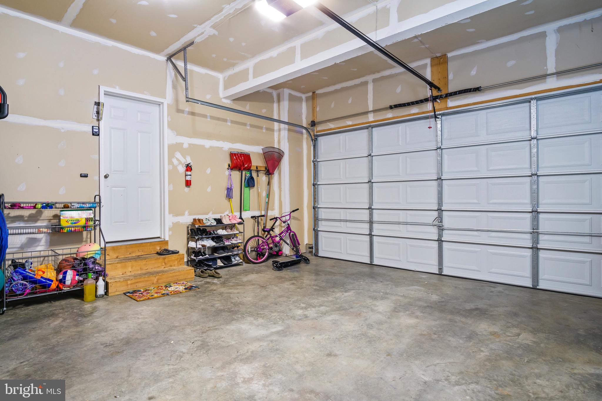 ARCHERS ROCK - Residential