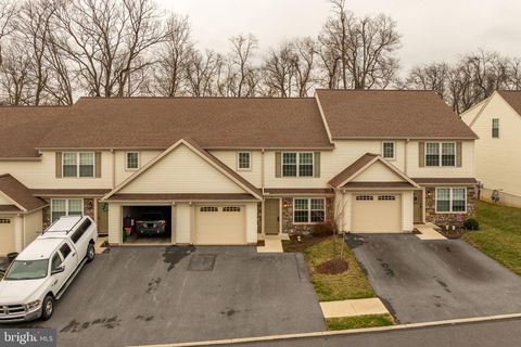 35 MAIZE CIRCLE ELIZABETHTOWN PA 17022