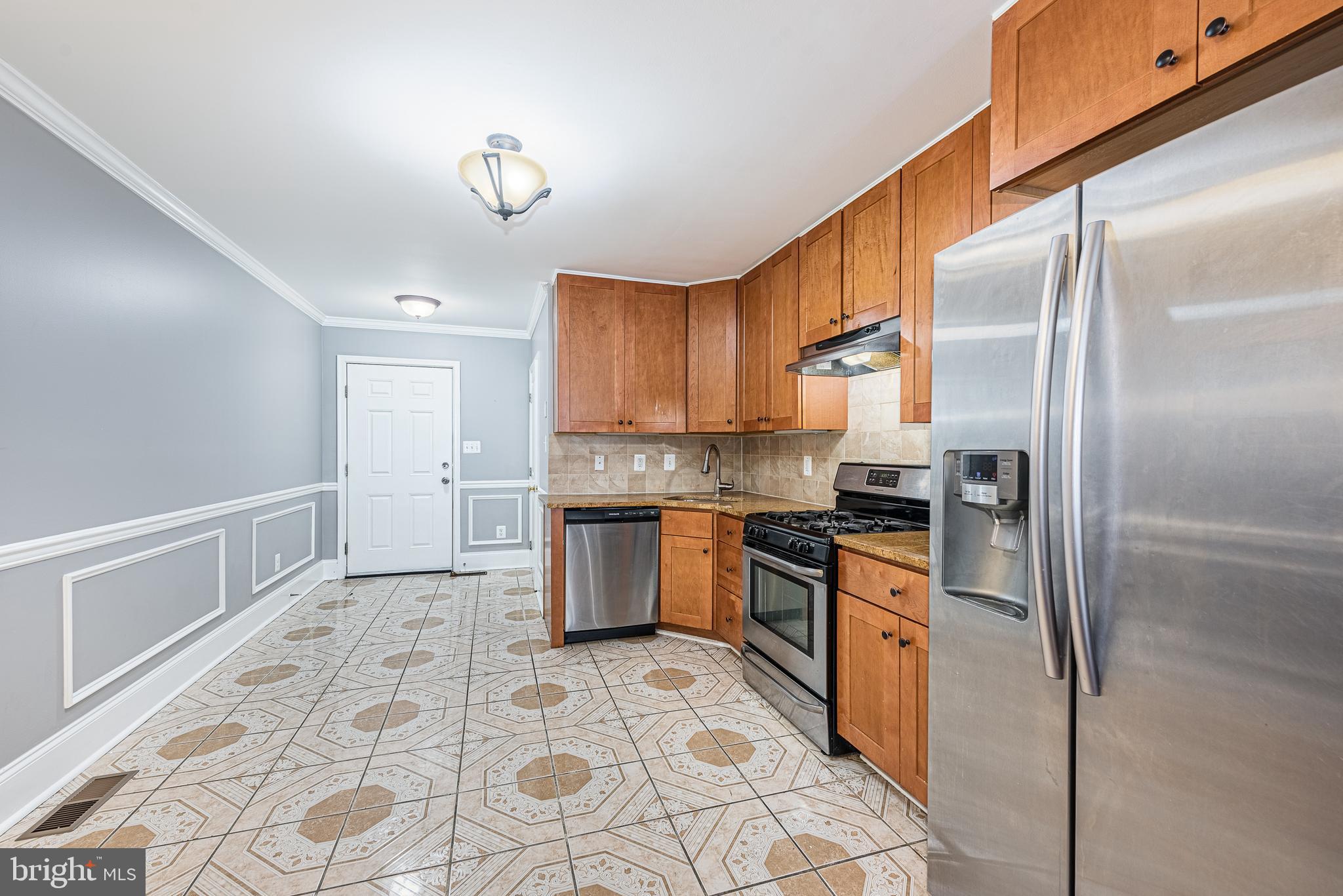 HOLLINS MARKET - Residential