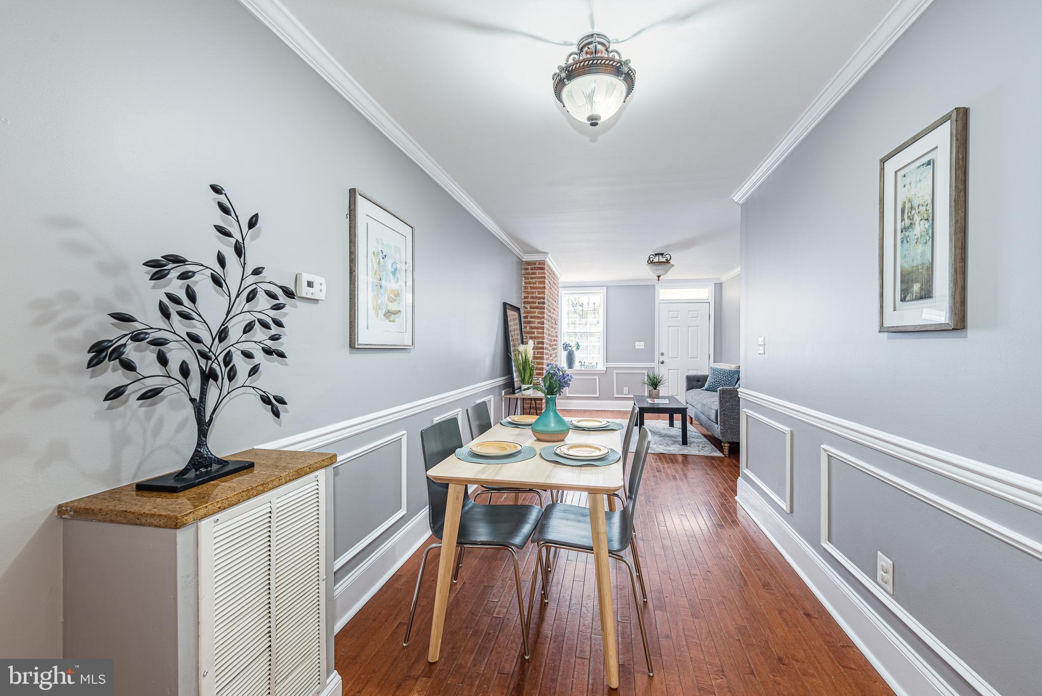 HOLLINS MARKET - Residential