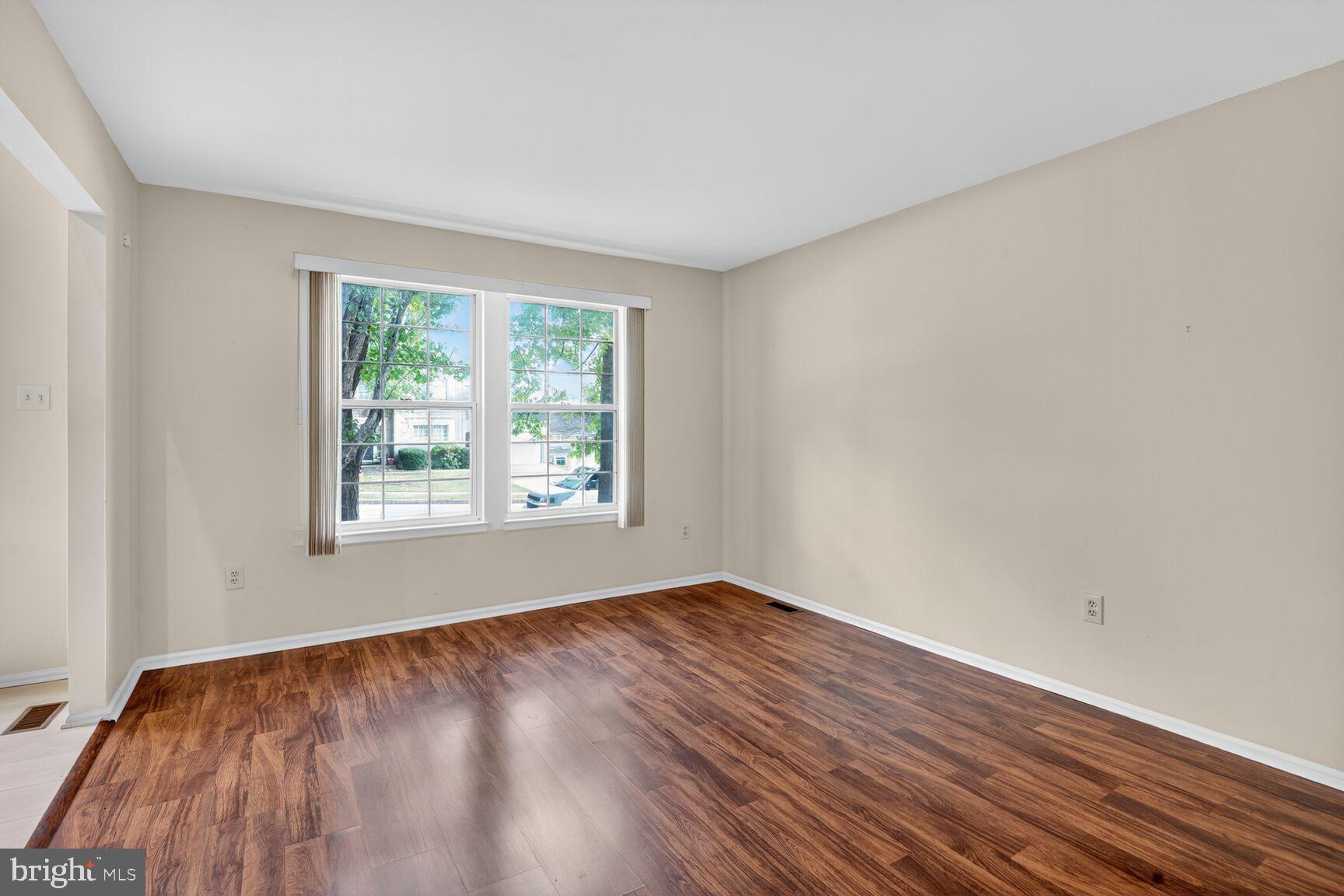 WORTHINGTON GLEN - Residential