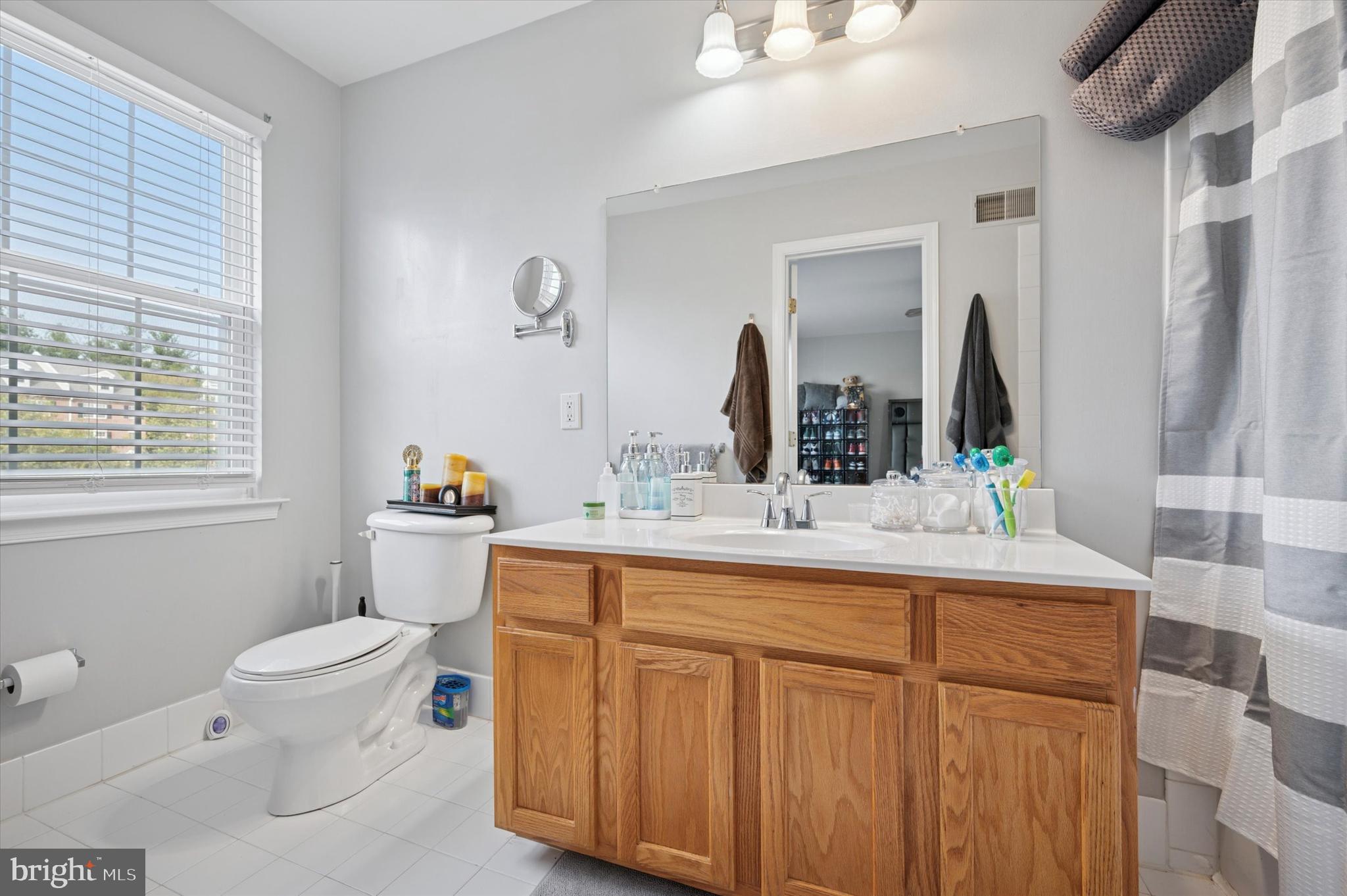 FREEDLEY SQUARE - Residential