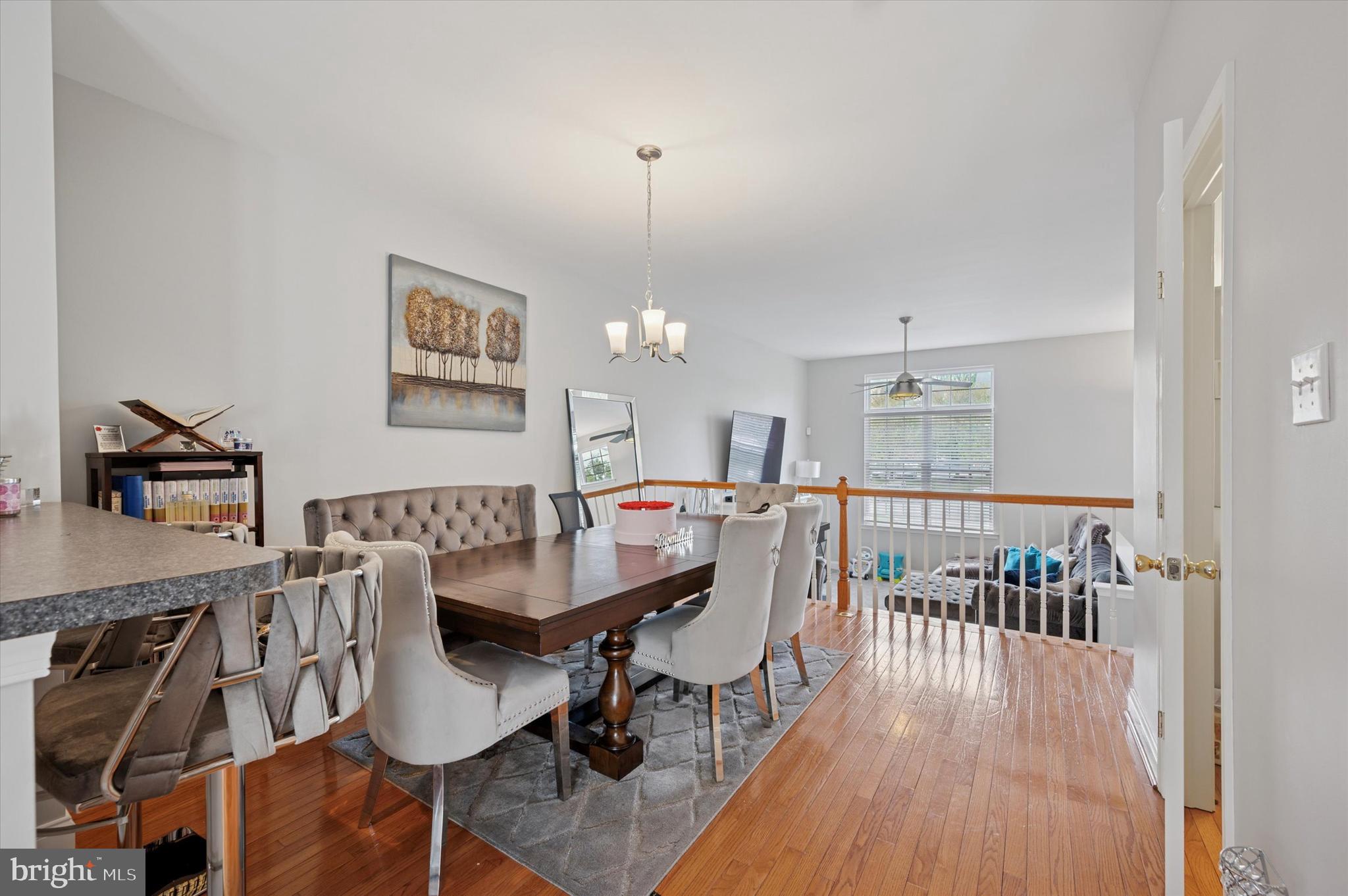 FREEDLEY SQUARE - Residential