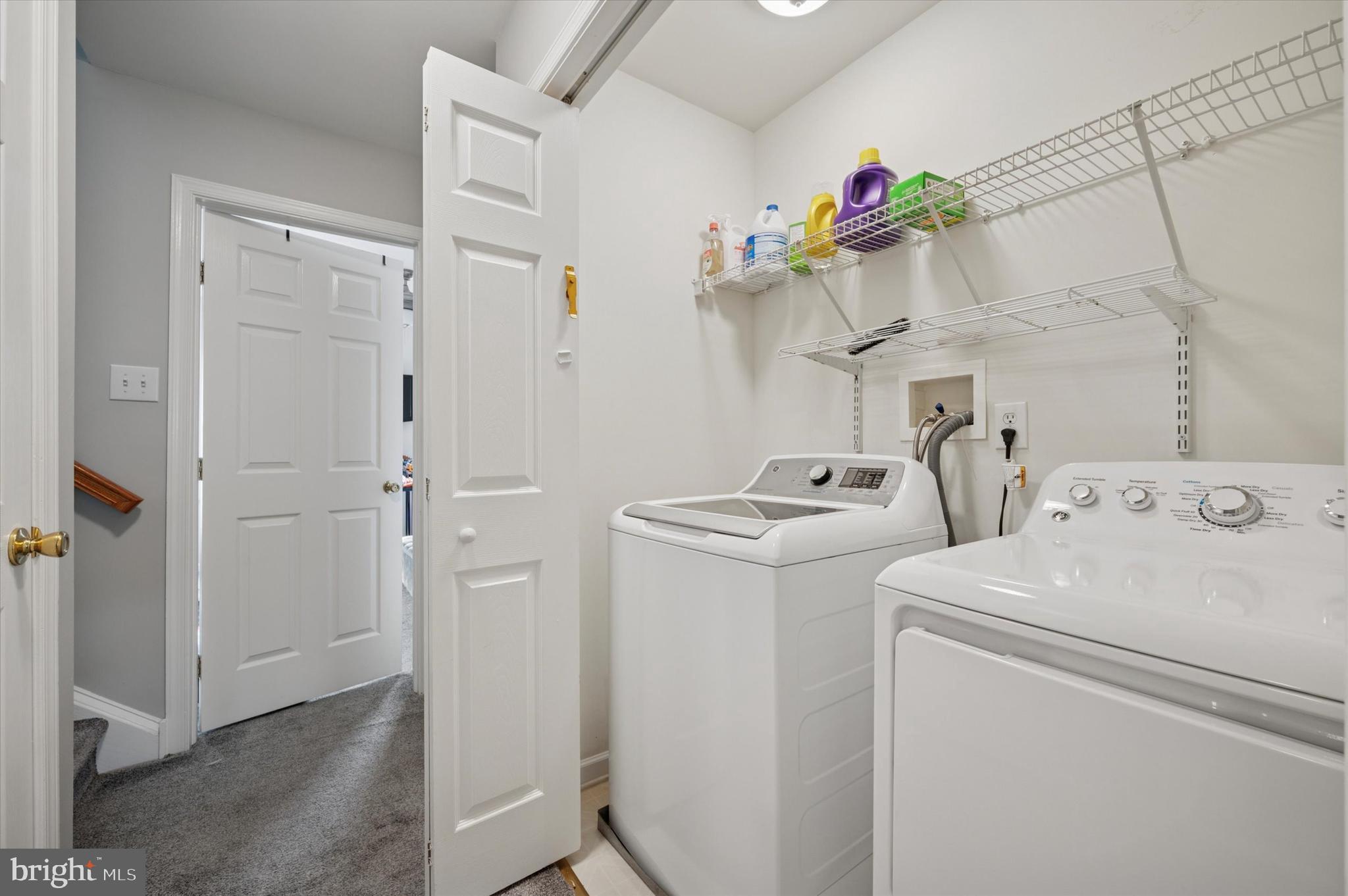 FREEDLEY SQUARE - Residential