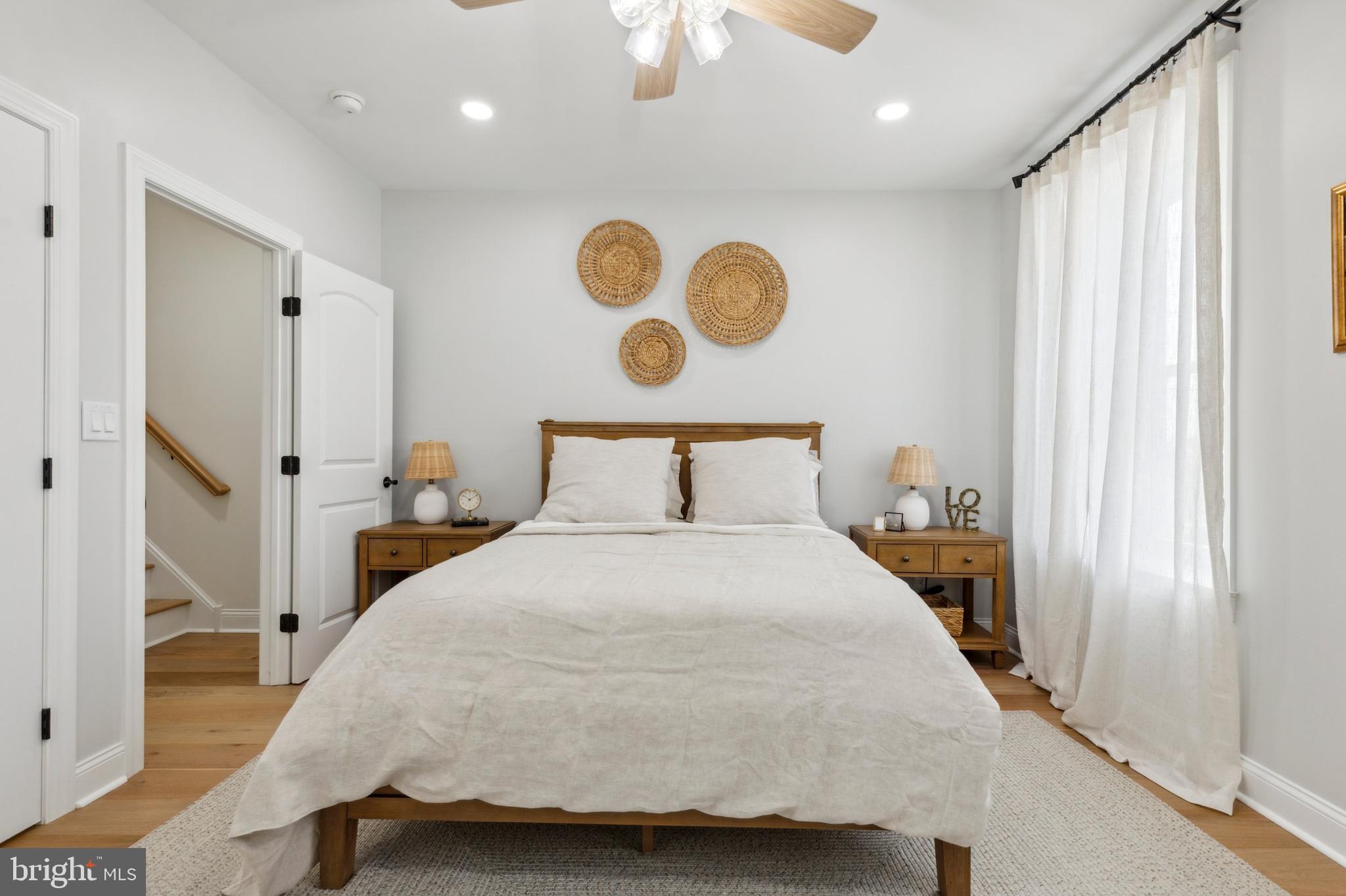 ROXBOROUGH - Residential