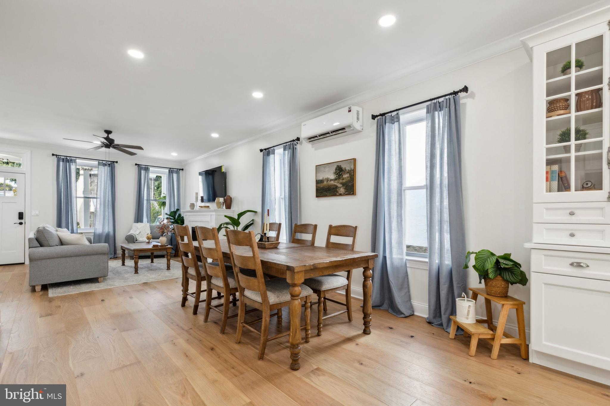 ROXBOROUGH - Residential