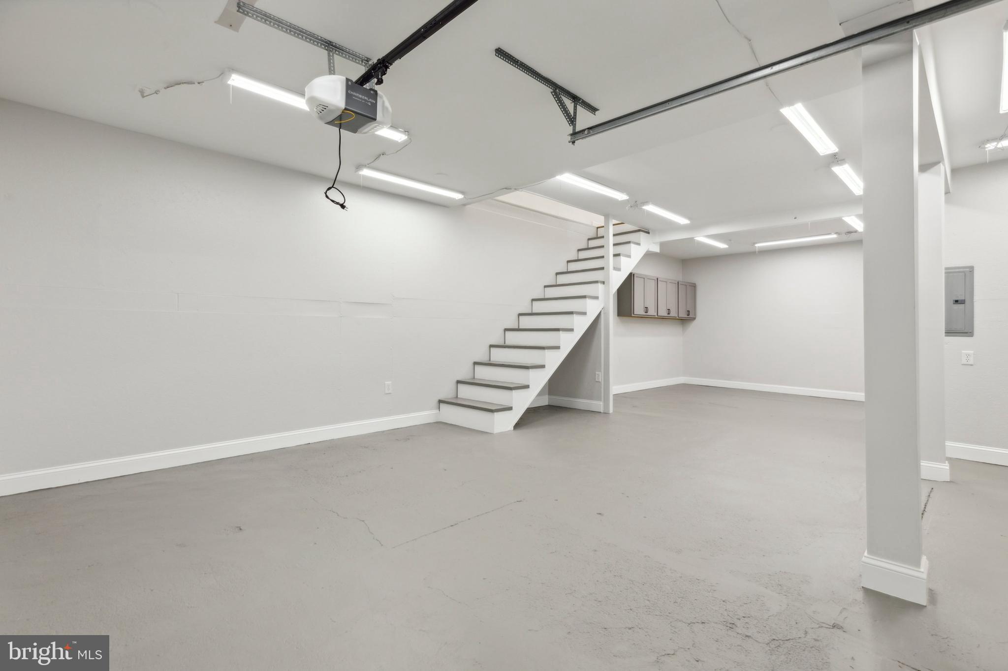 ROXBOROUGH - Residential