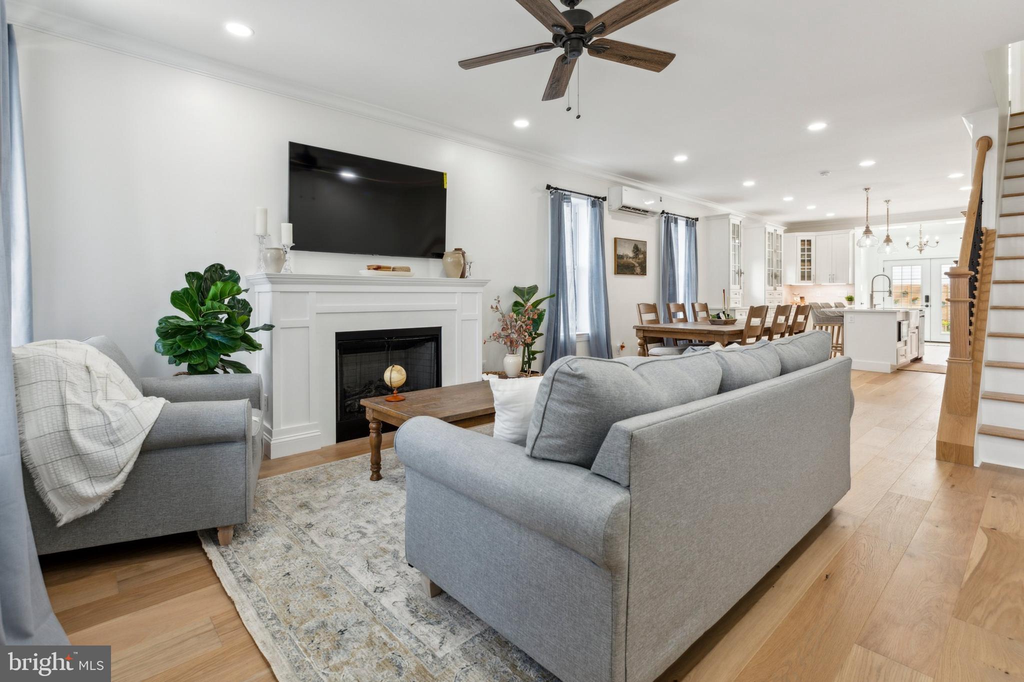 ROXBOROUGH - Residential