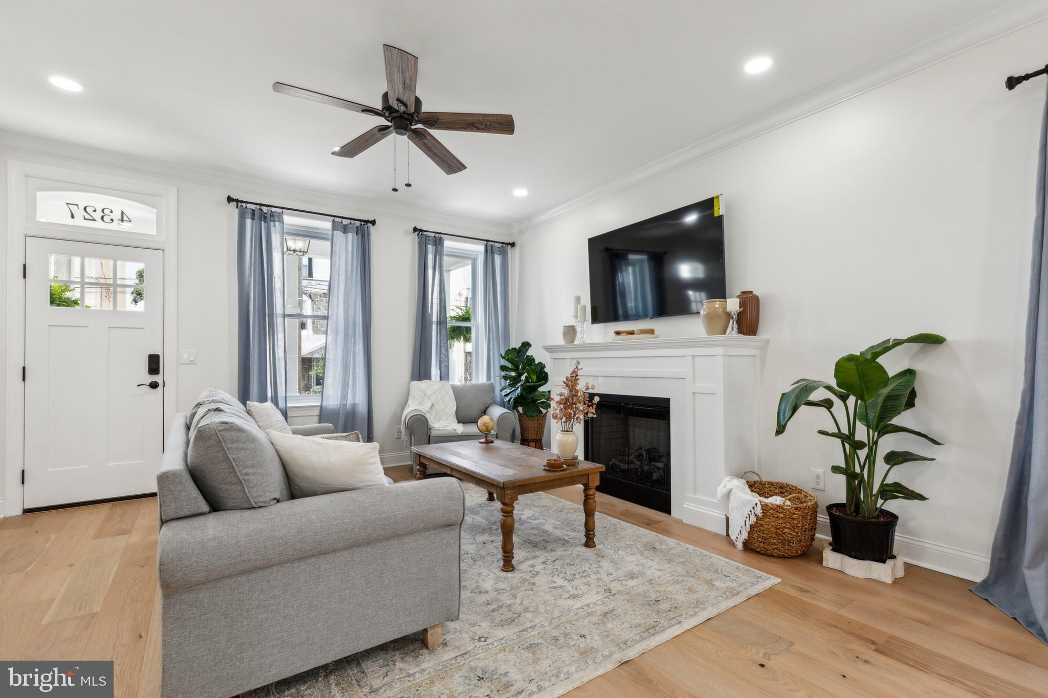 ROXBOROUGH - Residential