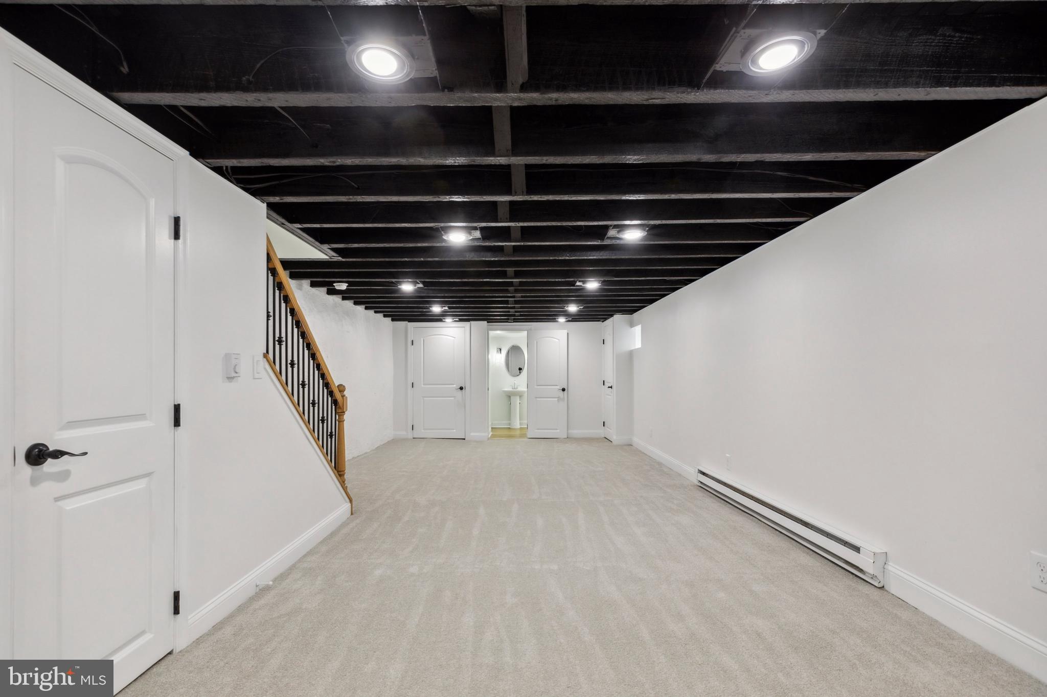 ROXBOROUGH - Residential