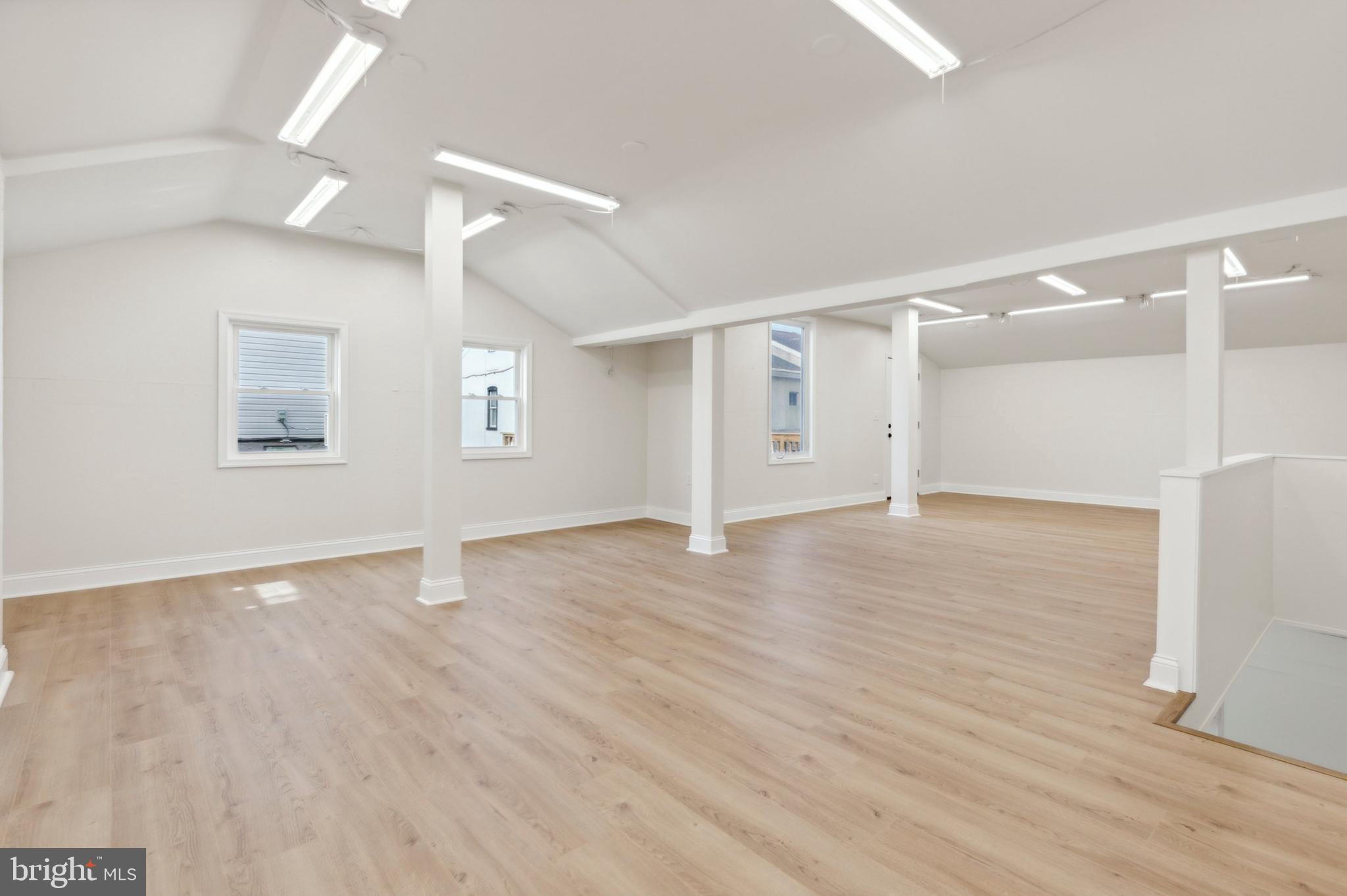 ROXBOROUGH - Residential