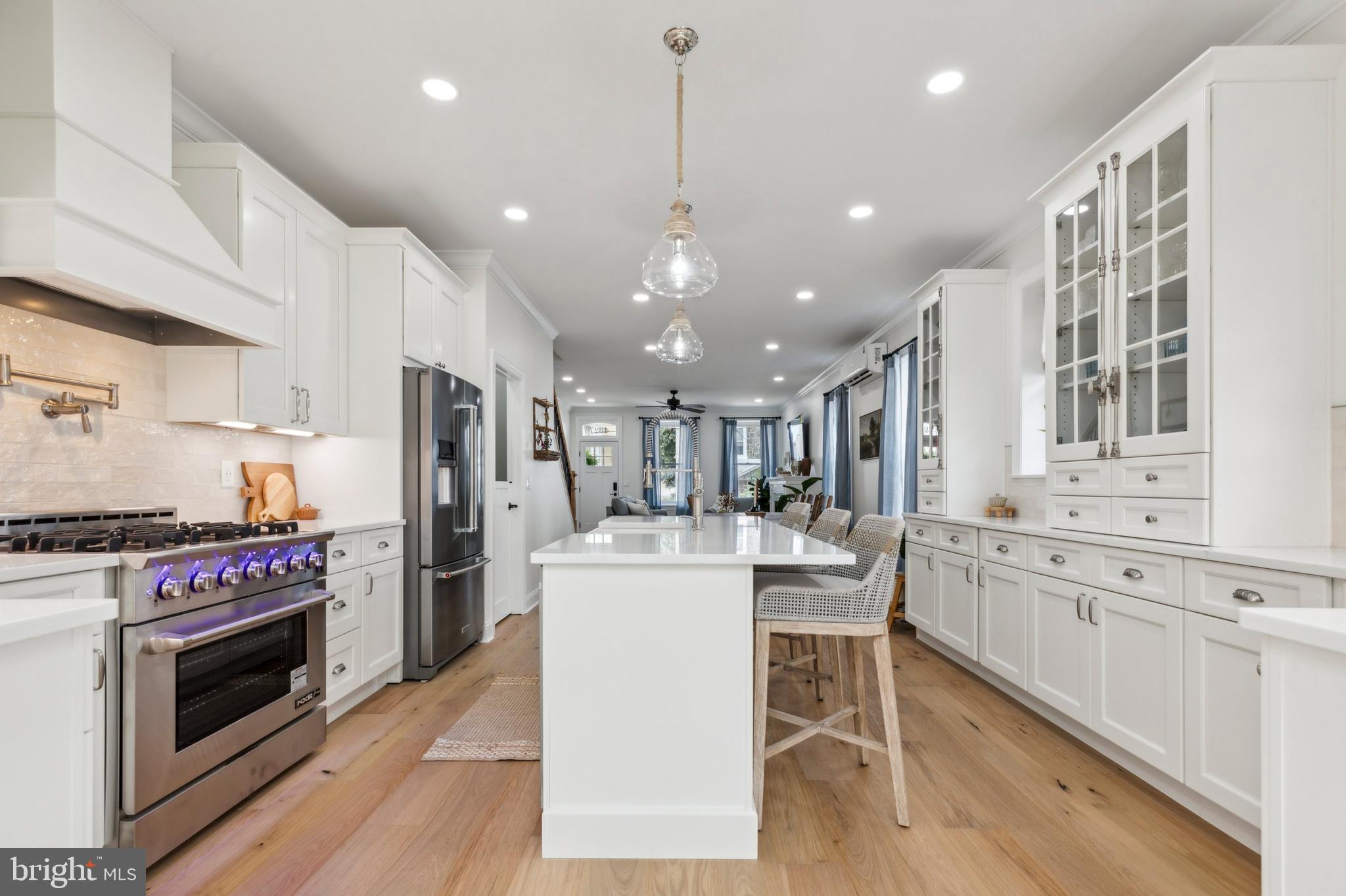 ROXBOROUGH - Residential