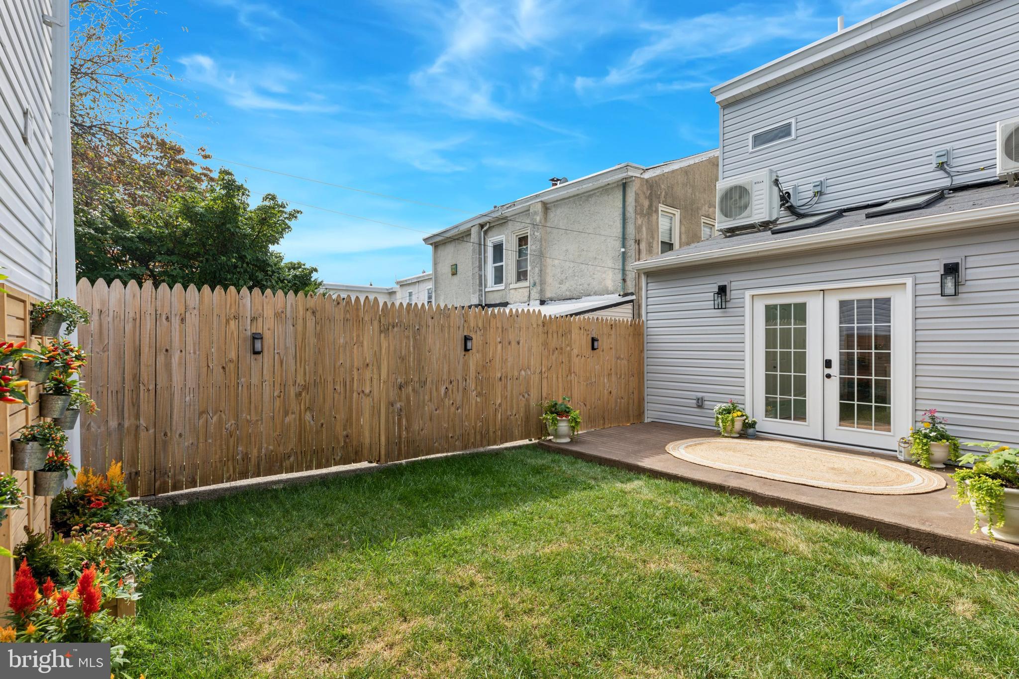 ROXBOROUGH - Residential