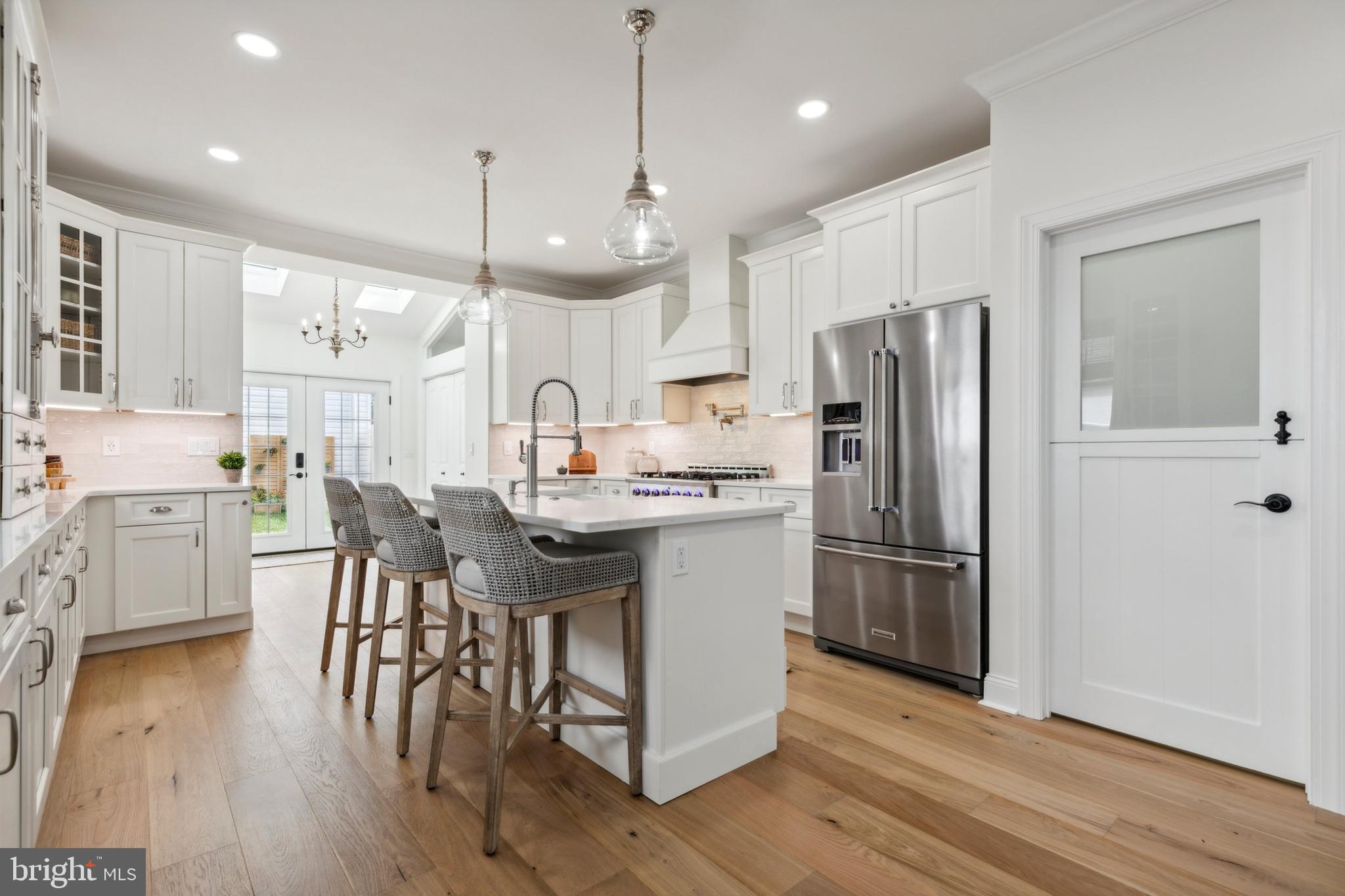 ROXBOROUGH - Residential