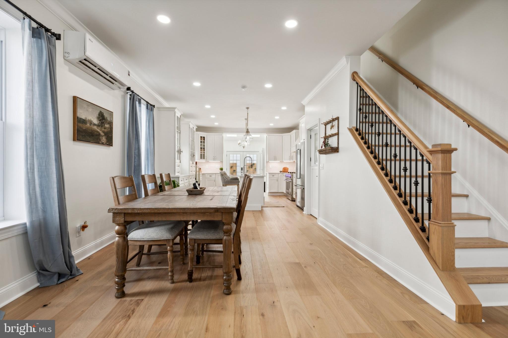 ROXBOROUGH - Residential