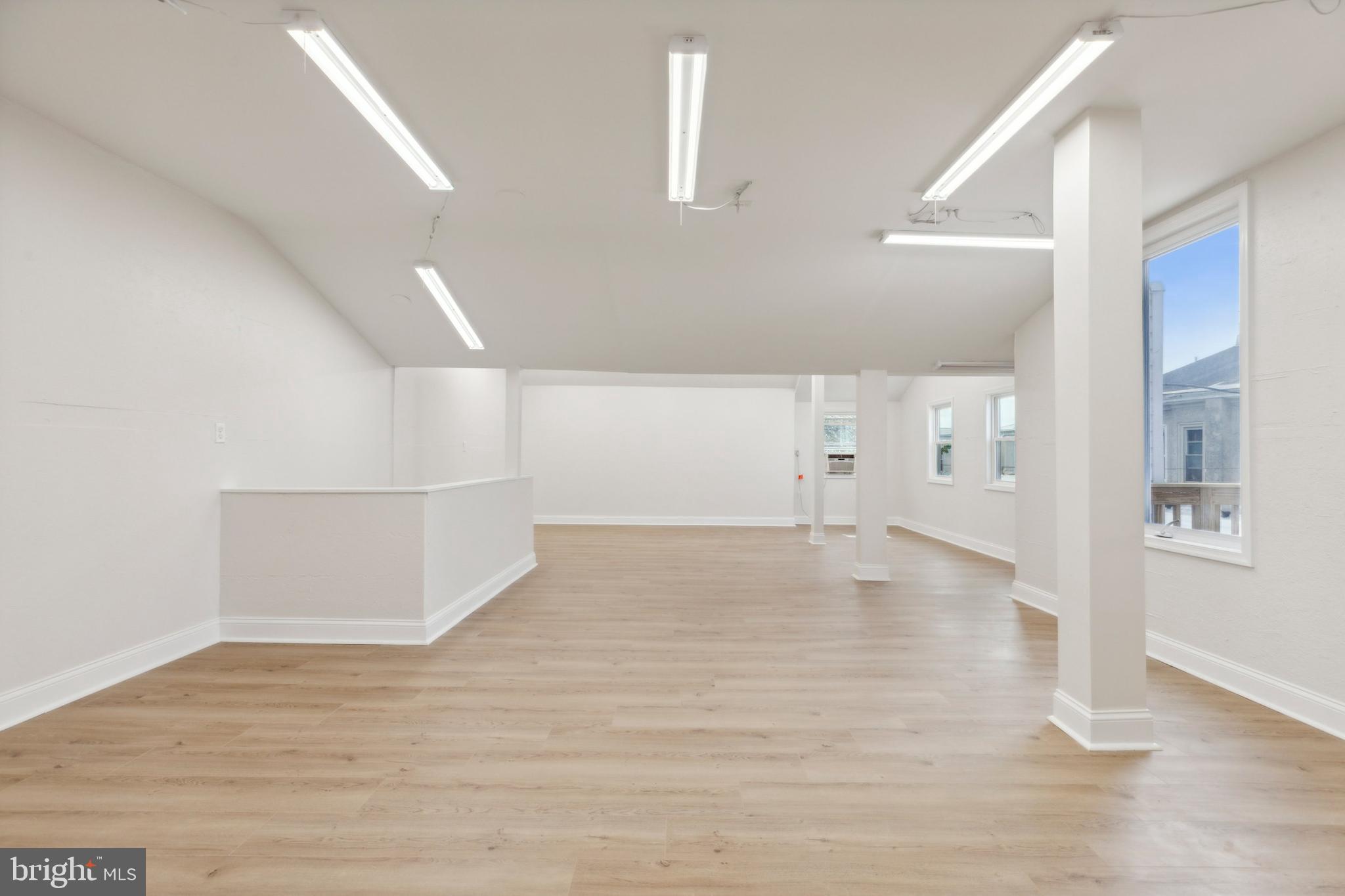 ROXBOROUGH - Residential