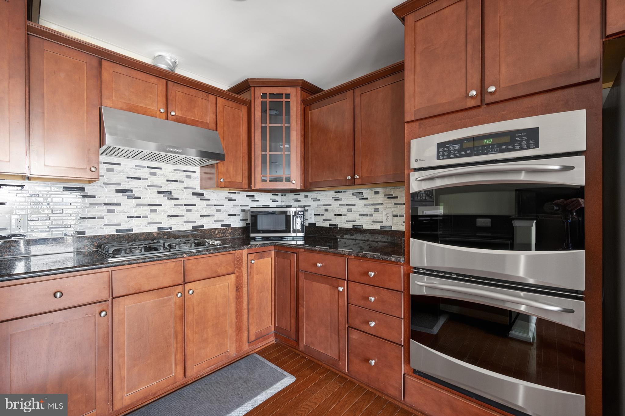 MARKET CENTER CONDOMINIUM - Residential