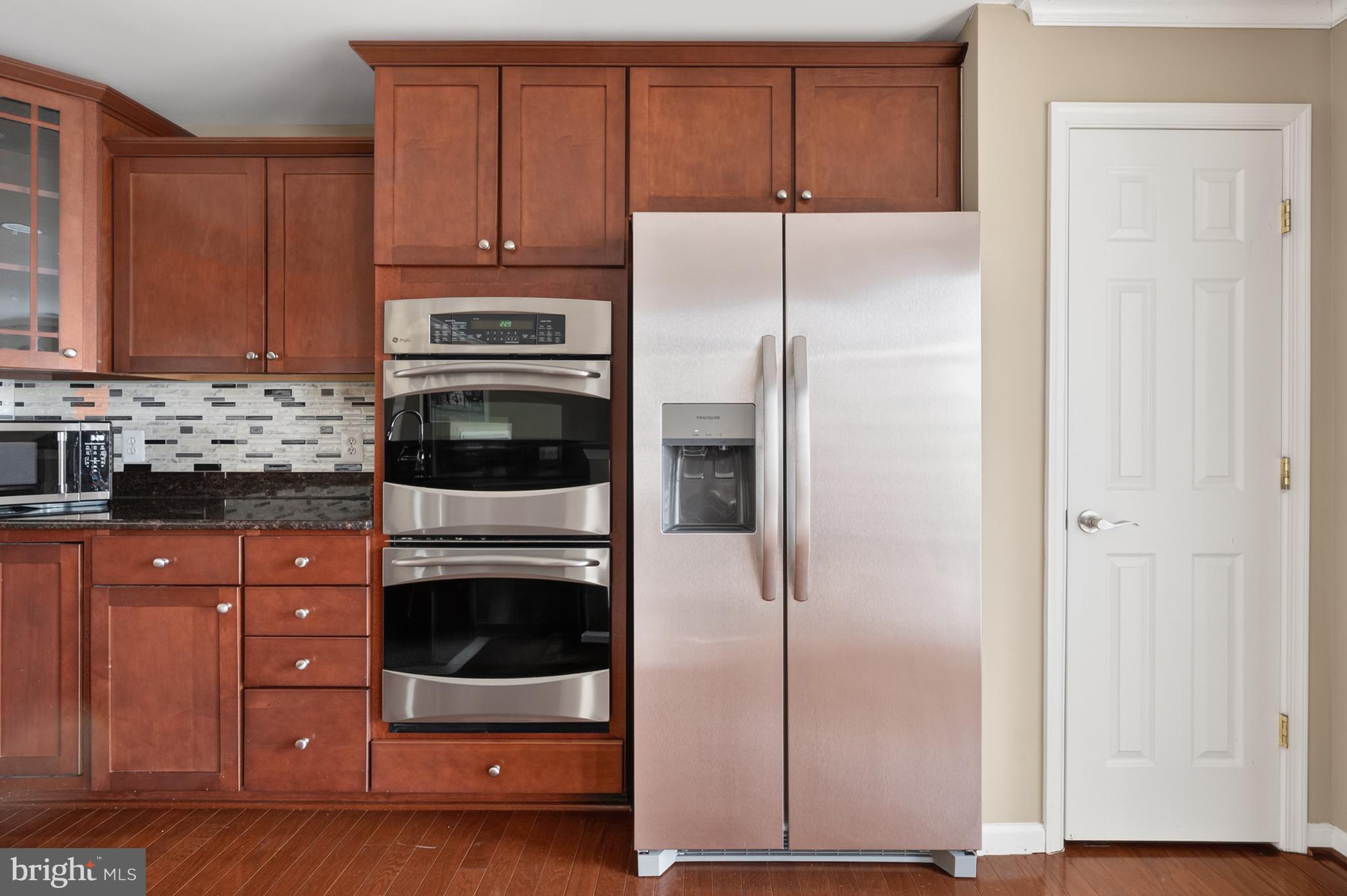 MARKET CENTER CONDOMINIUM - Residential