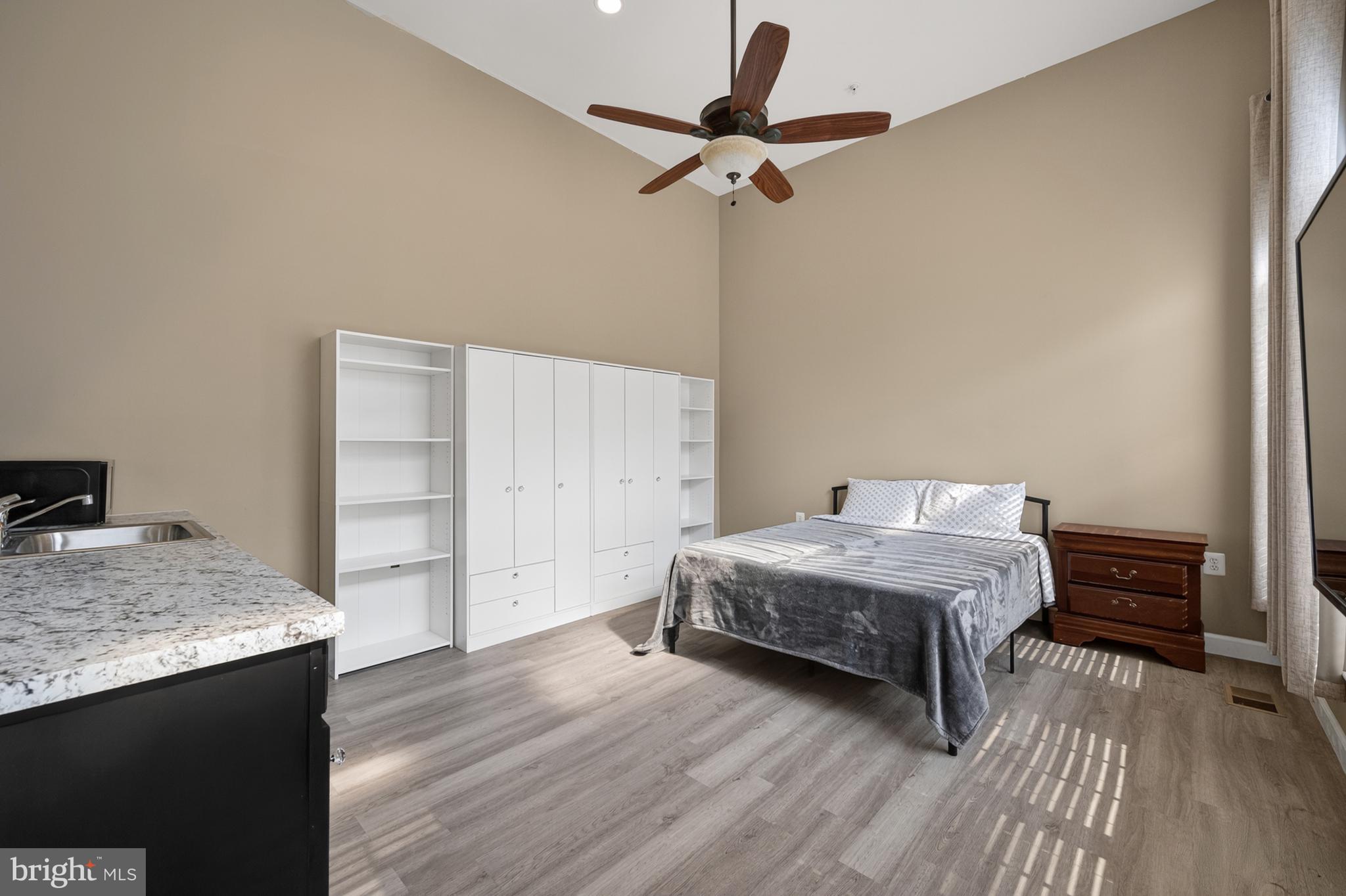 MARKET CENTER CONDOMINIUM - Residential