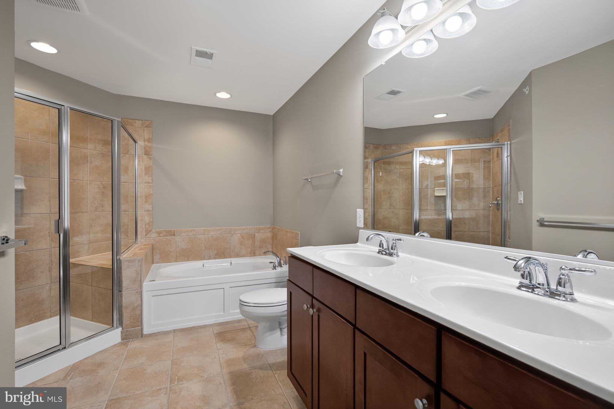 MARKET CENTER CONDOMINIUM - Residential