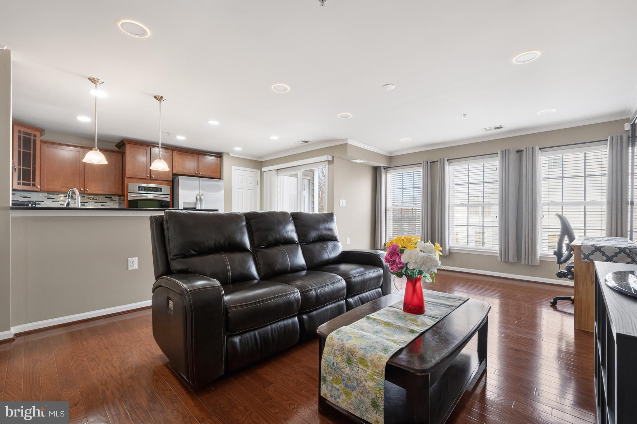 MARKET CENTER CONDOMINIUM - Residential