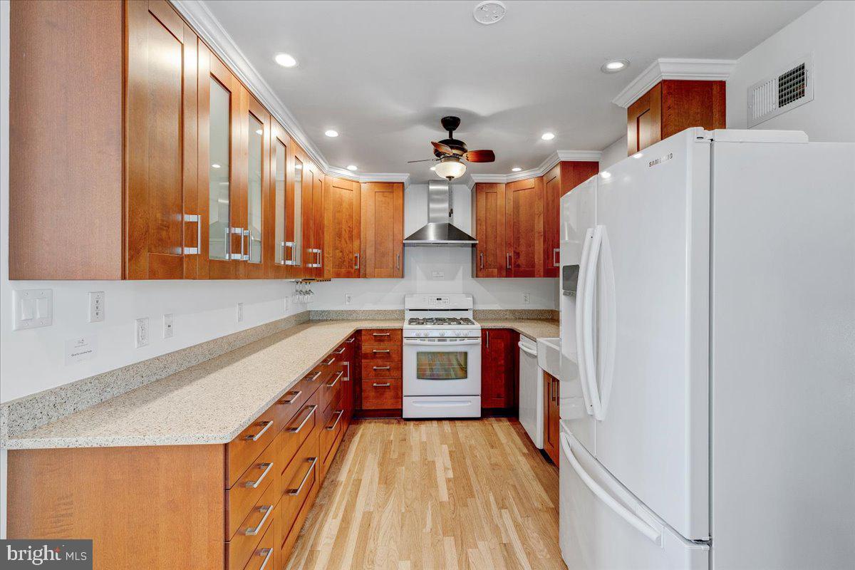 OAKCREST - Residential Lease