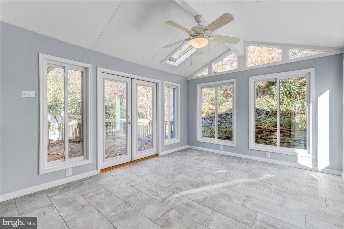 OAKCREST - Residential Lease