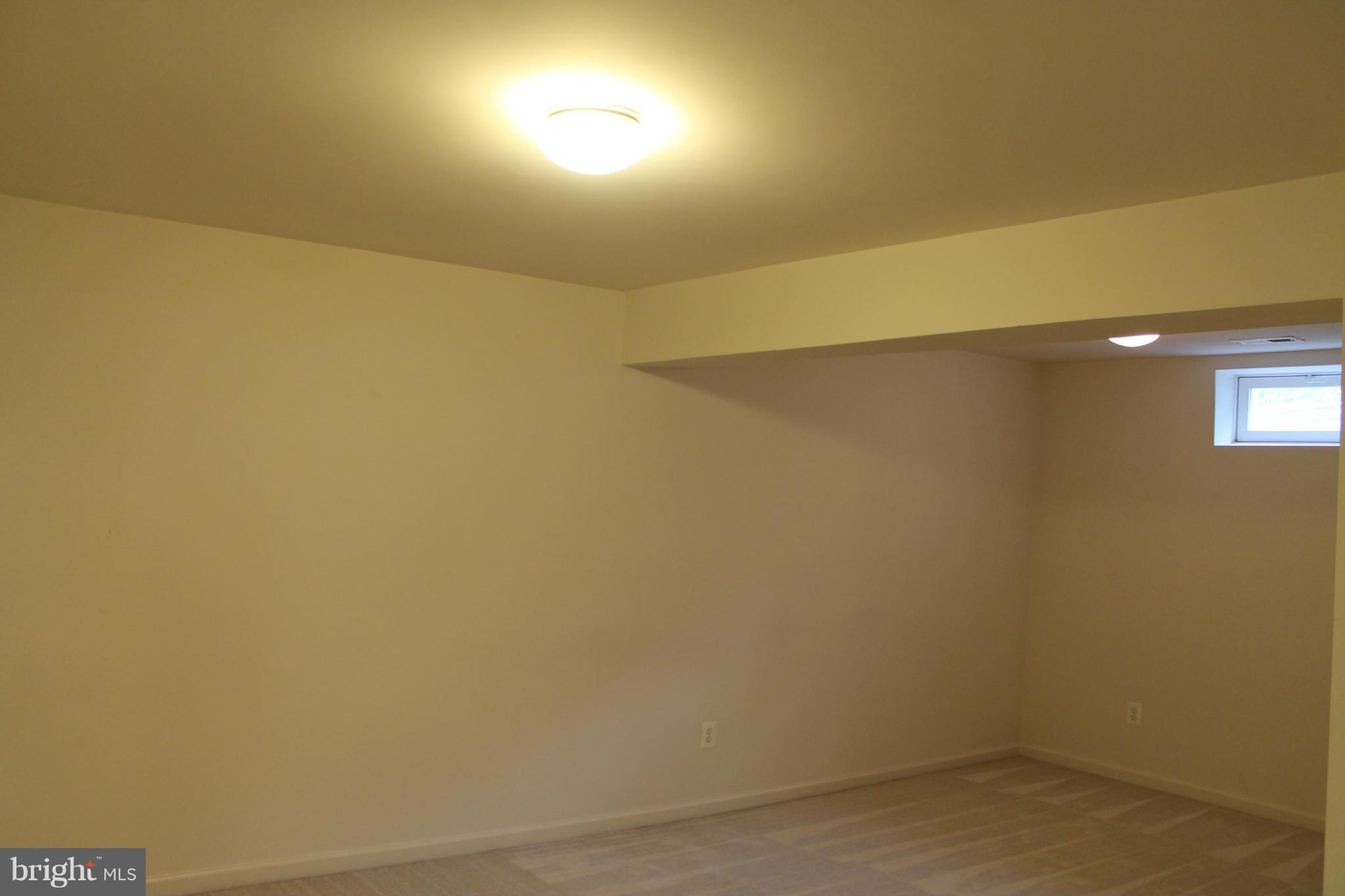 LORTON STATION - Residential Lease