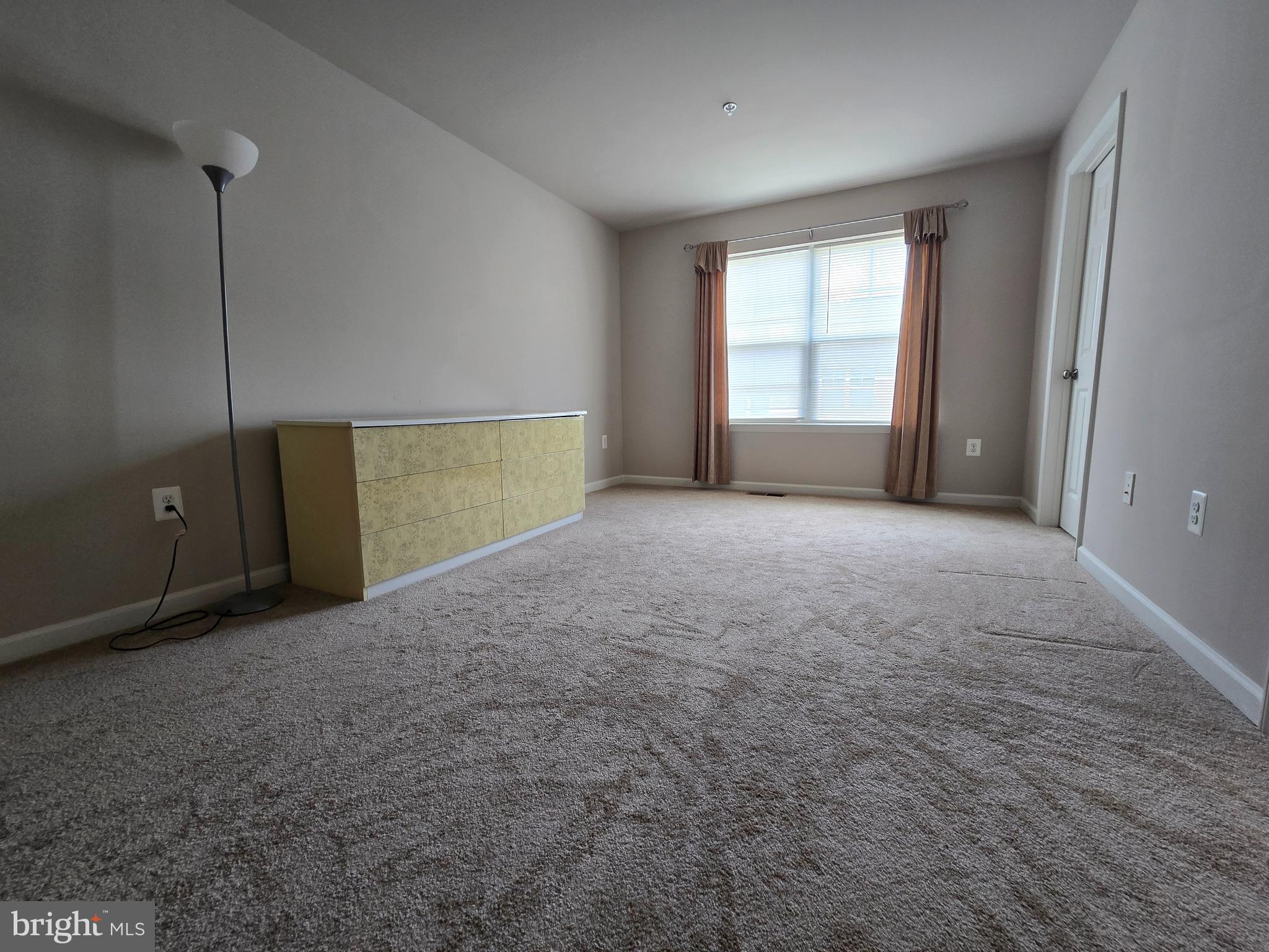 OAKVIEW VILLAGE - Residential