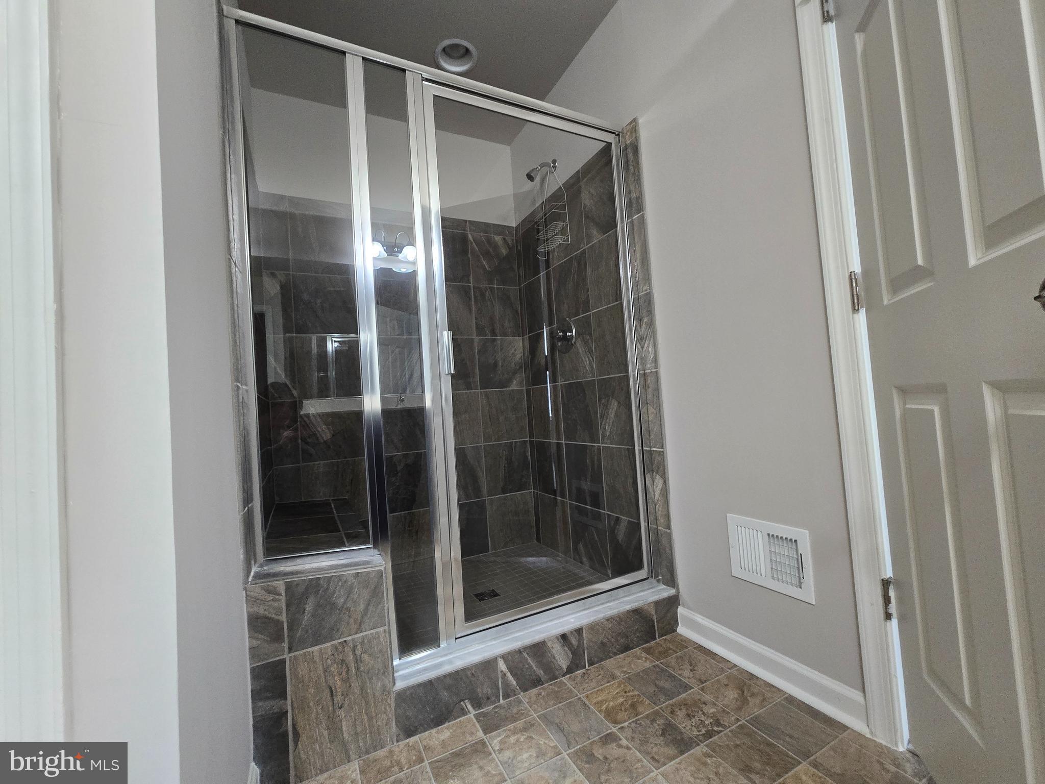 OAKVIEW VILLAGE - Residential