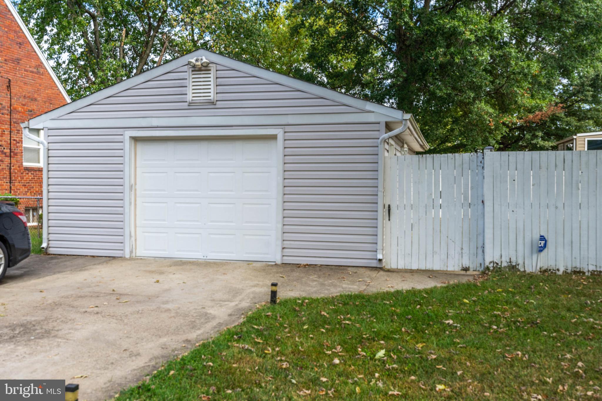 NORTH FORESTVILLE - Residential