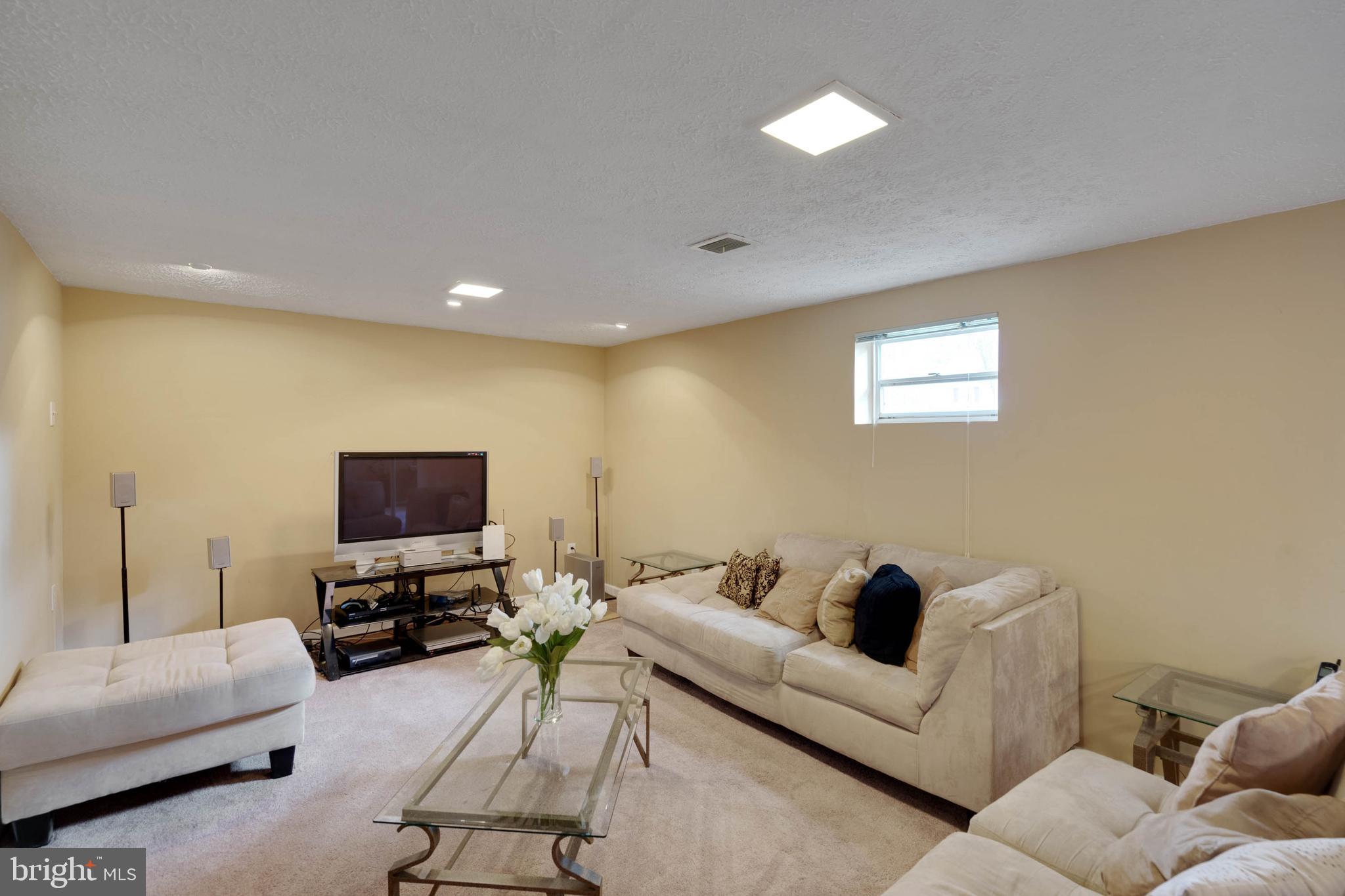 NORTH FORESTVILLE - Residential