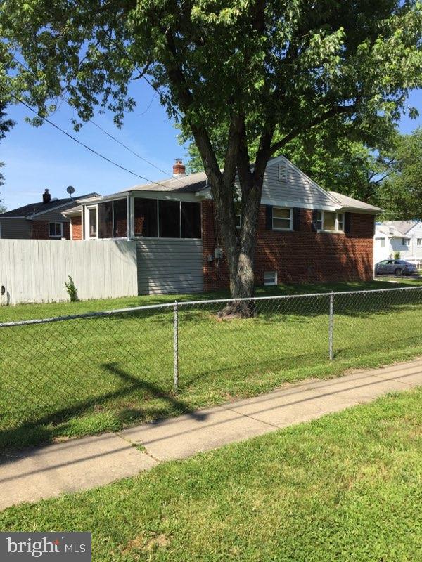 NORTH FORESTVILLE - Residential